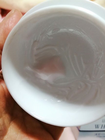 リッツ ホワイト 薬用ステムクリームのクチコミ「🦢 リッツ ホワイト 薬用ステムクリーム 🦢
♥️ ピンク色した美白クリーム ♥️
もう.....」(2枚目)