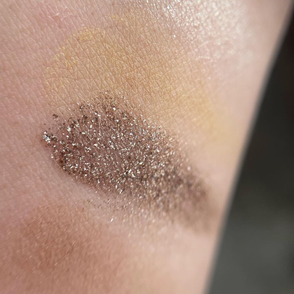 はる on LIPS 「発売前から可愛いルック〜❤️と思って狙ってたLUNASOL😍..」(3枚目)