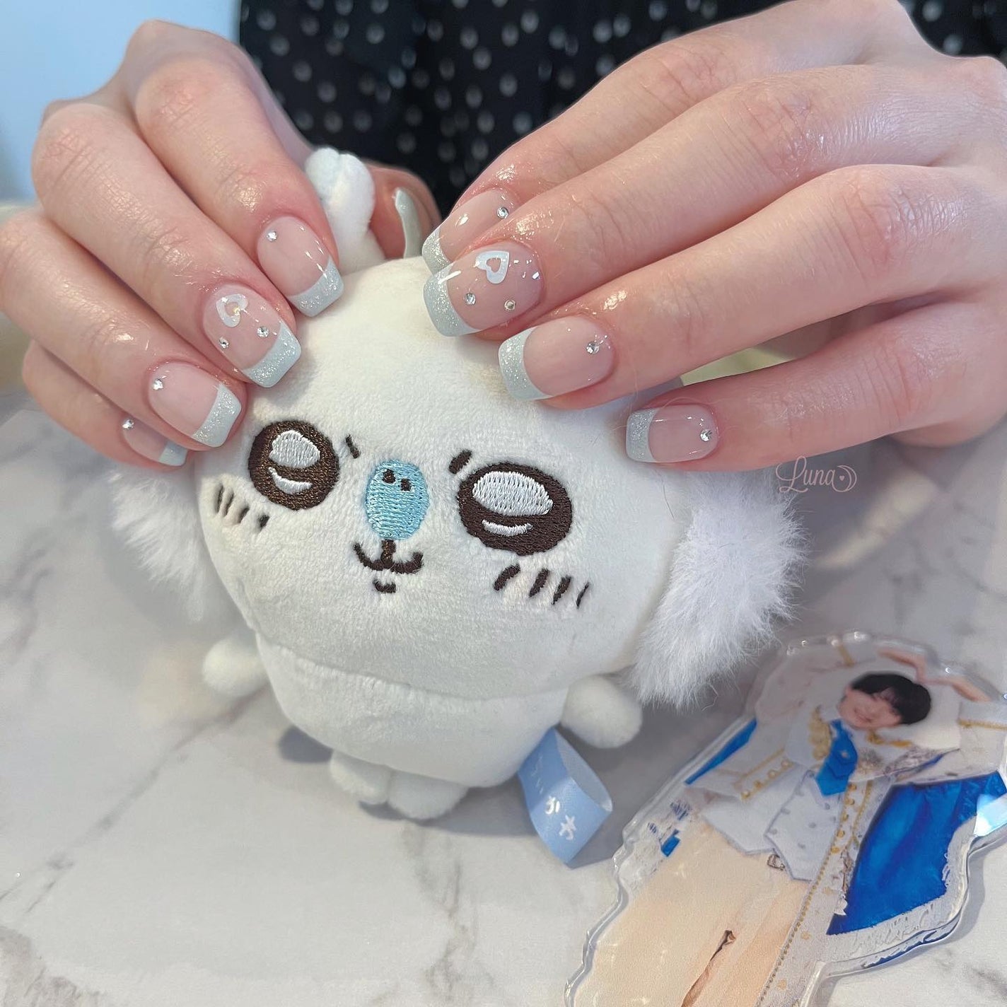 Iuna. Mizuki on LIPS 「.magnetfrench🩵🤍#nail#nailstagra..」(1枚目)