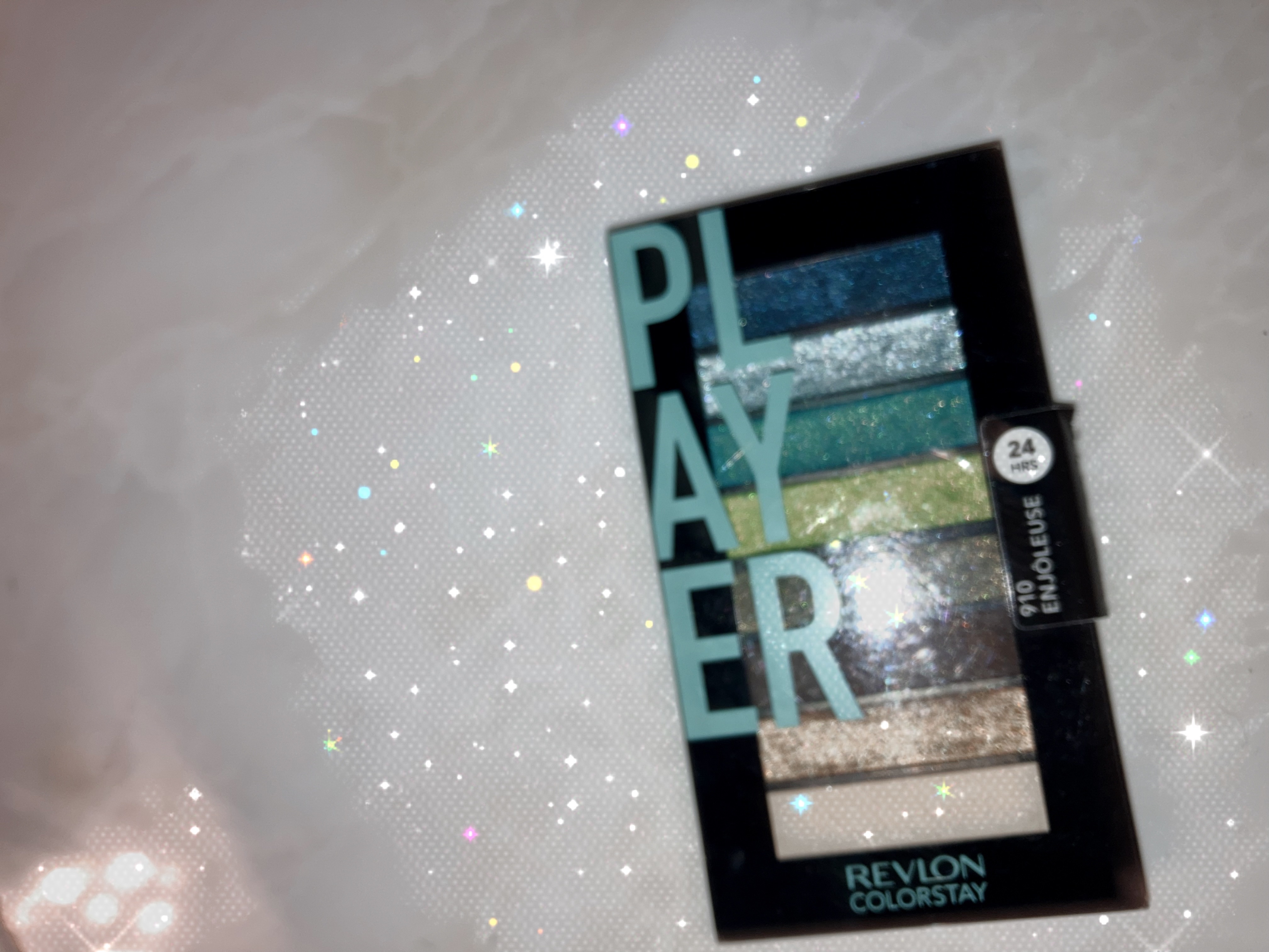 カラーステイ ルックス ブック パレット/REVLON/アイシャドウパレットを使ったクチコミ（1枚目）