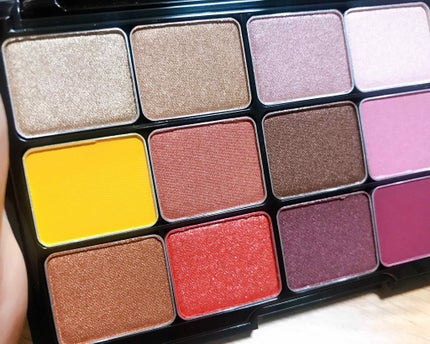 ピカシュウ アイ パレット‐サンダーショック/shu uemura/アイシャドウパレットを使ったクチコミ(3枚目)