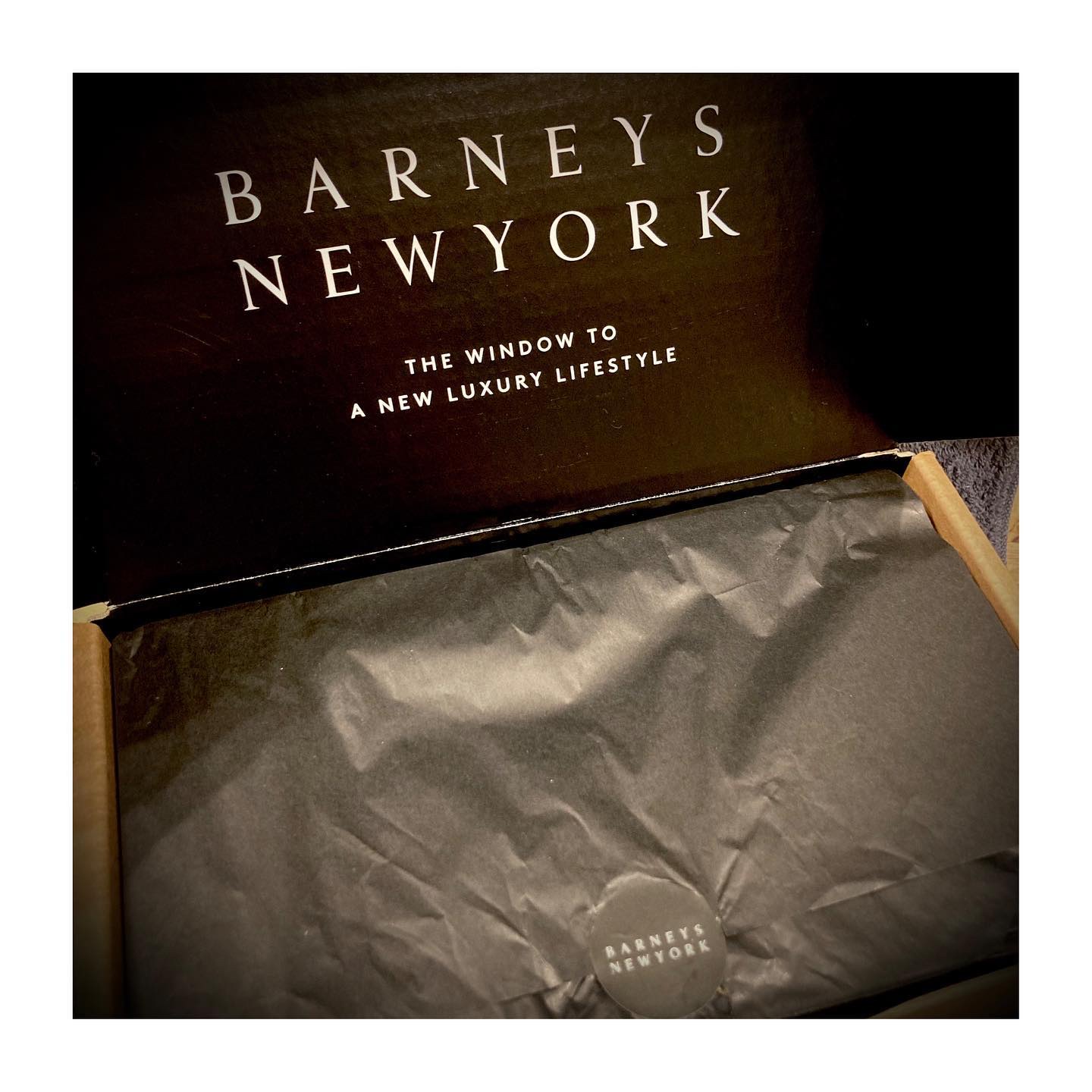 Sentiage™ Hand Cream Mistery For Everyday/BARNEYS NEW YORK BEAUTY/ハンドクリームを使ったクチコミ（2枚目）