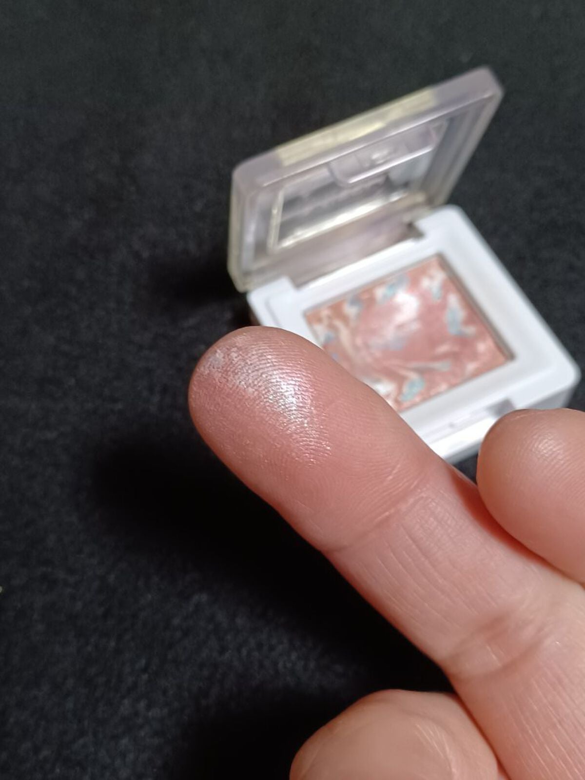 グリッタープリズム シャドウ マーブル/MISSHA/単色アイシャドウを使ったクチコミ(2枚目)