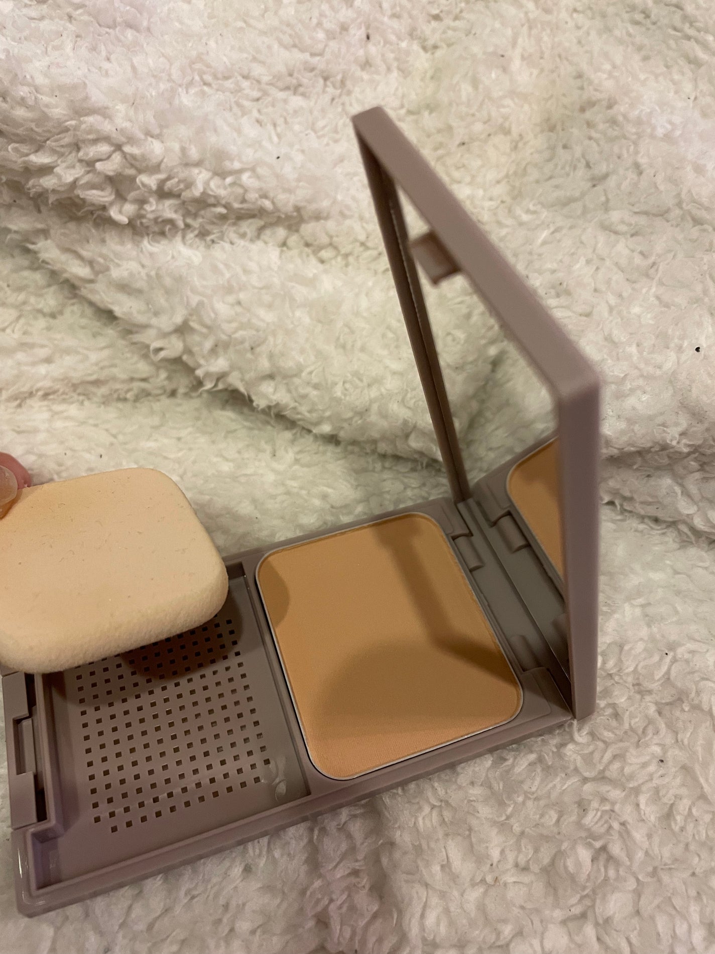 スムースリフトパウダーファンデーション/rafuna/パウダーファンデーションを使ったクチコミ(2枚目)