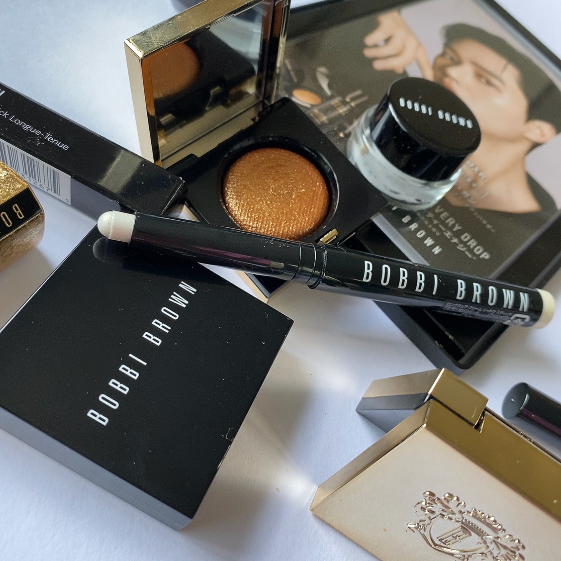 ロングウェア クリーム シャドウ スティック マルチクロム 73 ポーセリン パール/BOBBI BROWN/スティックアイシャドウを使ったクチコミ（3枚目）