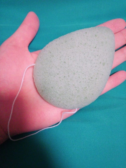 天然こんにゃくパフ/DAISO/その他スキンケアグッズを使ったクチコミ(2枚目)