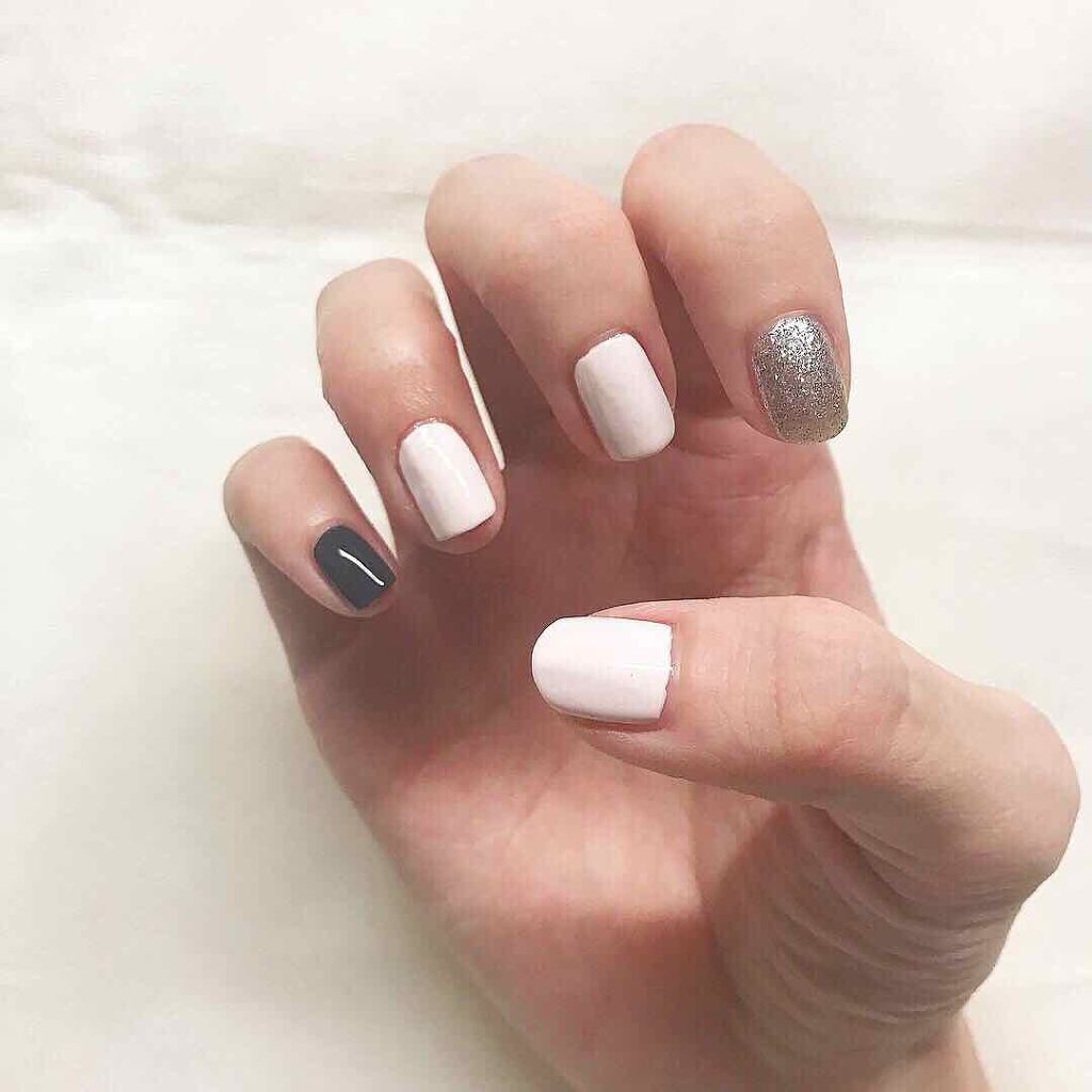 ネイルホリック Relaxing color WT044/ネイルホリック/マニキュアを使ったクチコミ（2枚目）