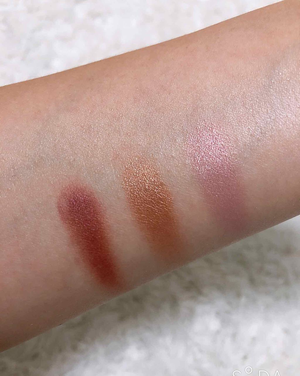 スウィフトシャドウトリオ/rms beauty/アイシャドウパレットを使ったクチコミ（2枚目）