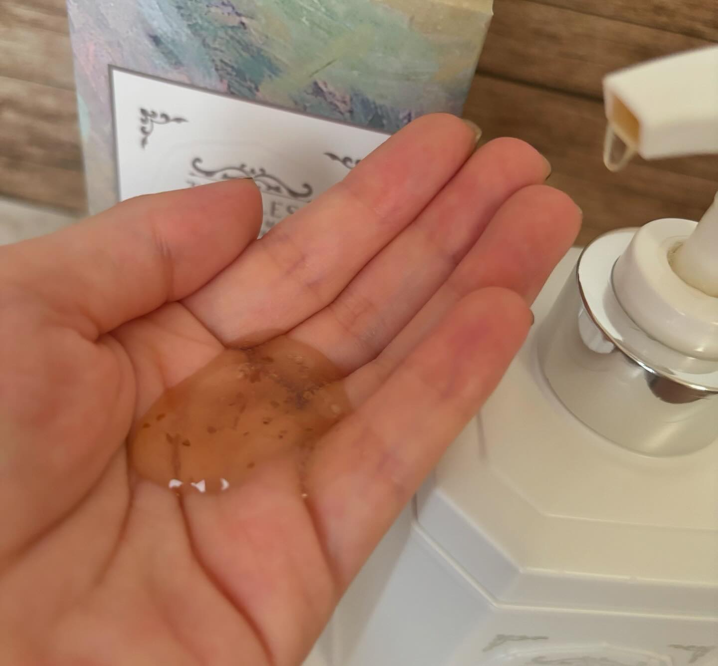 パフュームハンドクリーム リリームスクホワイトティーの香り/TEABLESS/ハンドクリームを使ったクチコミ（3枚目）