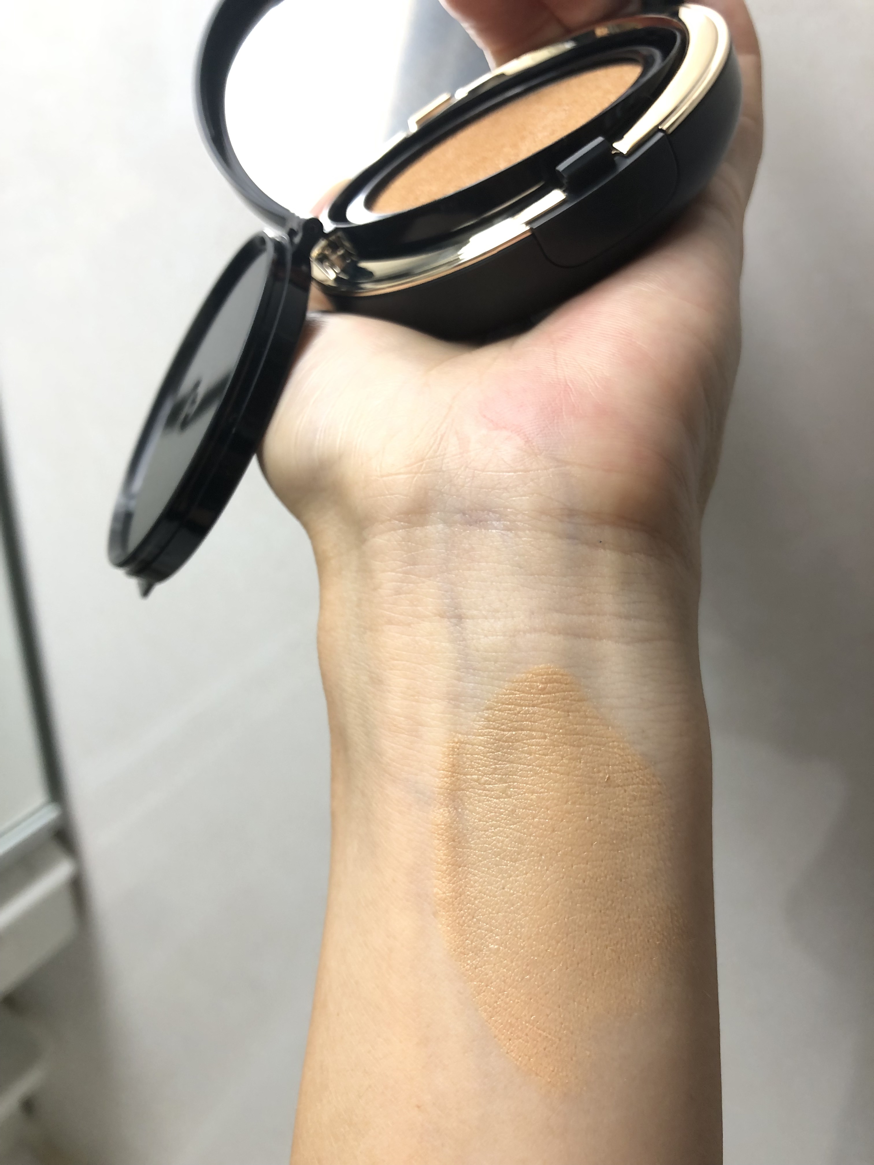 オリジナル ピュア セラム カバーアップ クッション/bareMinerals/クッションファンデーションを使ったクチコミ（3枚目）