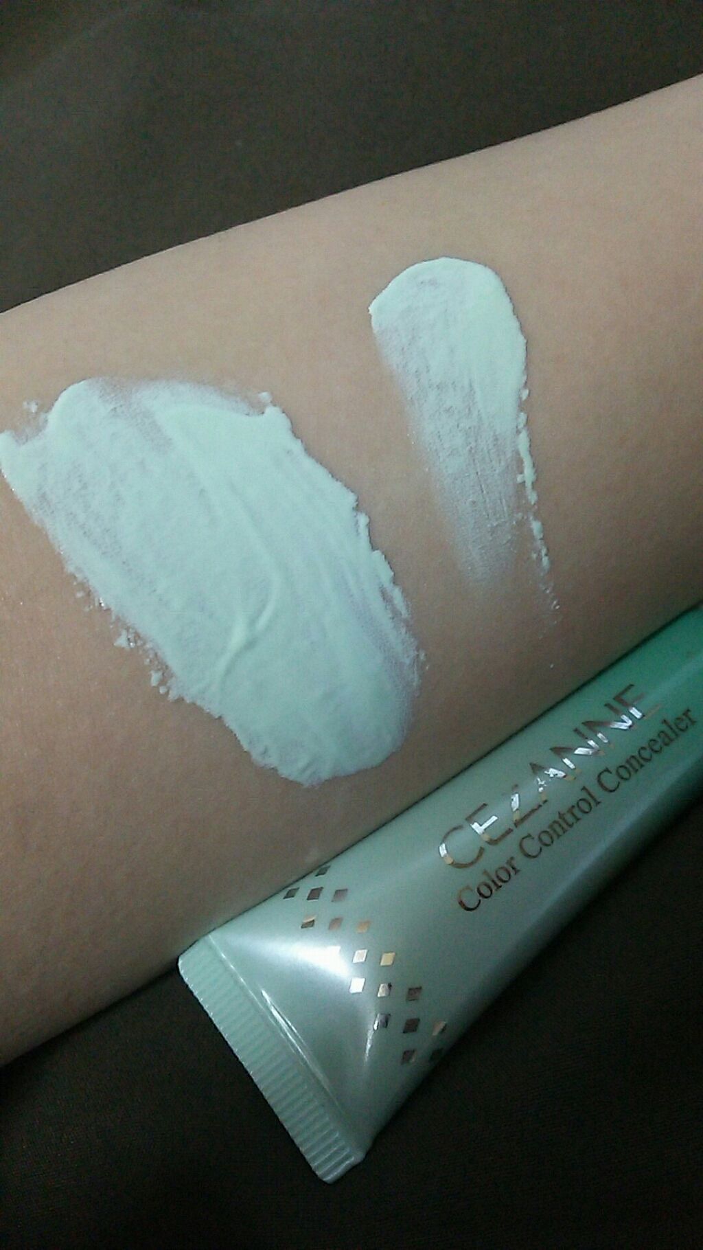 赤み補正コンシーラー/CEZANNE/クリームコンシーラーを使ったクチコミ(2枚目)