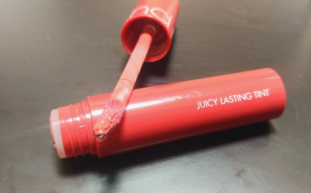 ジューシーラスティングティント/rom&nd/リップティントを使ったクチコミ(3枚目)
