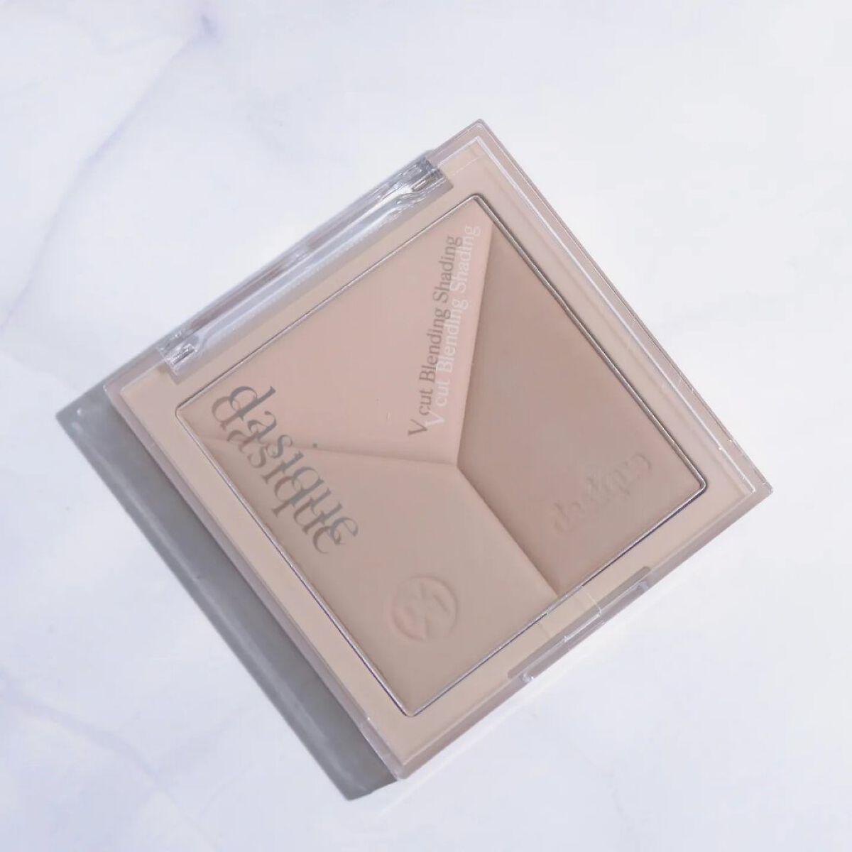 dasique Vカットブレンディングシェーディングのクチコミ「【dasique】⁡⁡⁡⁡
⁡⁡
⁡V cut Blending Shading⁡
⁡⁡02 .....」（1枚目）