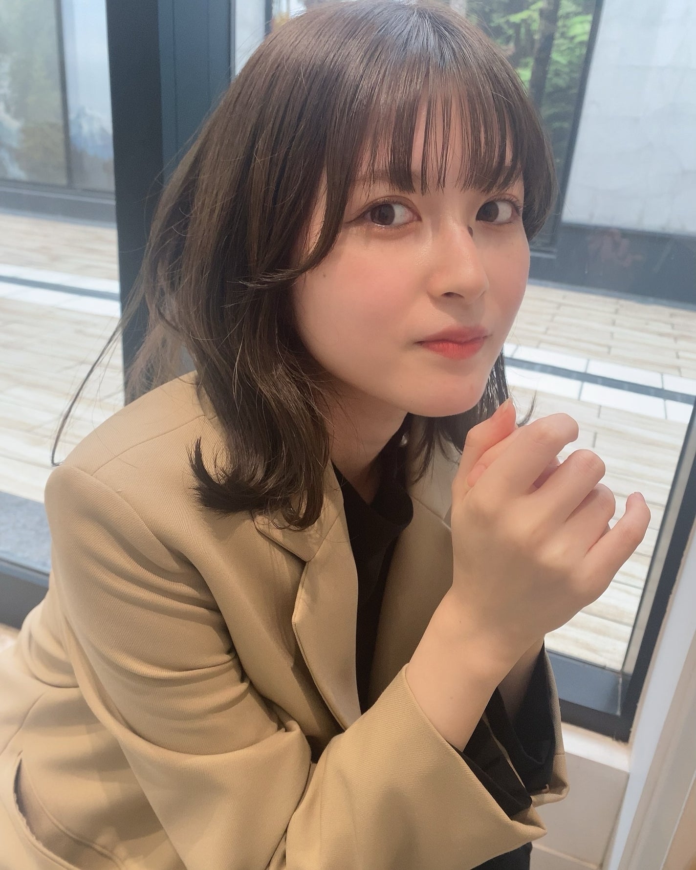 ゆうひ☁*°美容師 on LIPS 「ブリーチなしオリーブグレージュ🫒ミディアムのくびれ巻きが大人っ..」(1枚目)