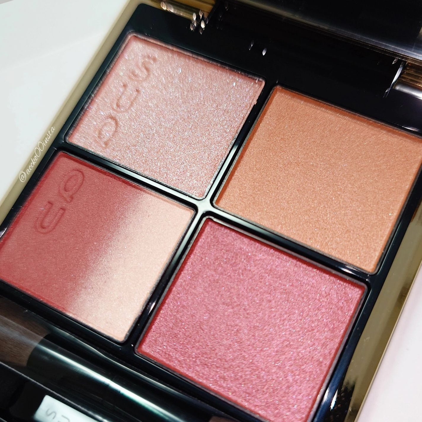 シグニチャー カラー アイズ/SUQQU/アイシャドウパレットを使ったクチコミ(3枚目)