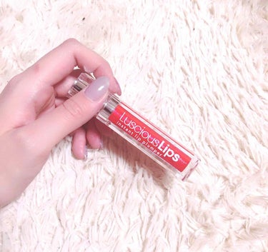 ＊Luscious Lips❤️＊


久しぶりのレビューです😊
実は、Diorのマキシマイザー以上に
愛してやまないリップグロスなんです♡

全部で4色持ってるのですが、
今回は一番使用頻度の高い32