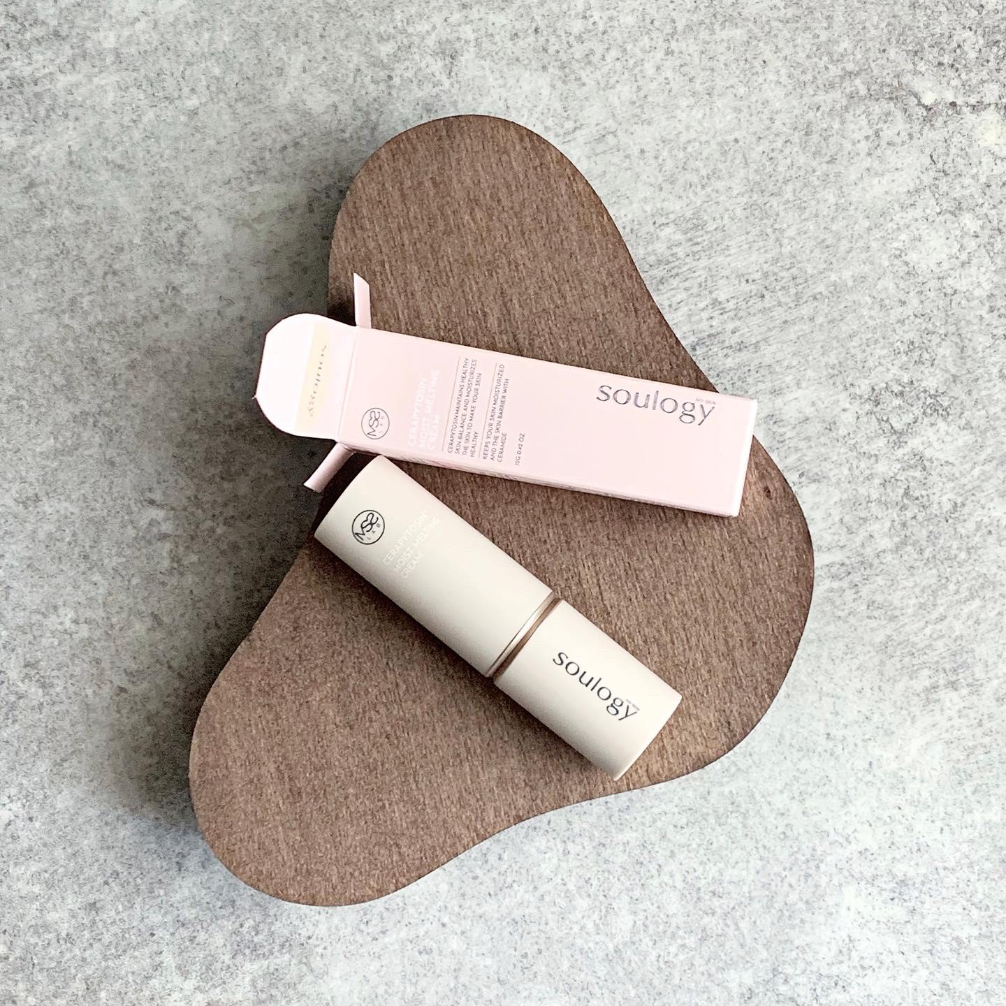 セラフィトシンエアリー日焼け止め/MY SKIN SOULOGY/日焼け止めクリームを使ったクチコミ（2枚目）