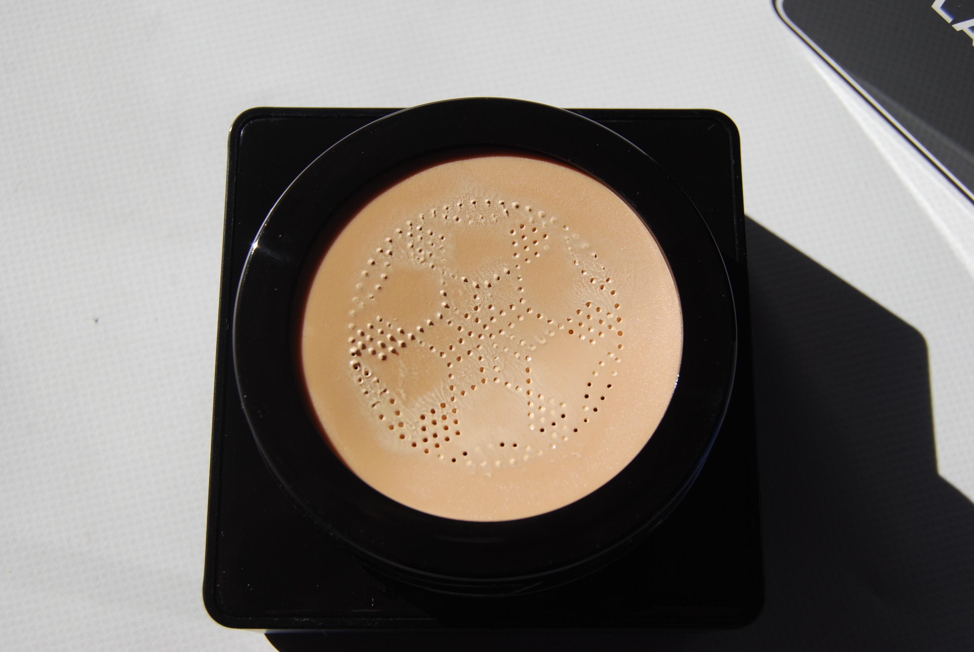 パールクリスタルファンデーション/LANFO/クッションファンデーションを使ったクチコミ（2枚目）