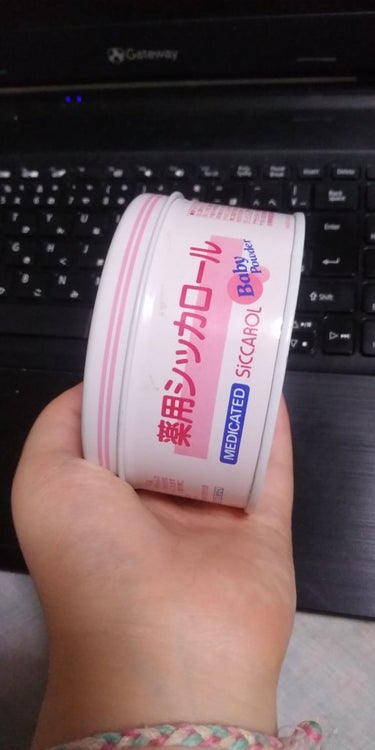 WAKODO シッカロールのクチコミ「#自分用メモ 
・WAKODO/薬用シッカロール(ベビーパウダー)

ボディケアした後のベタベ.....」（3枚目）