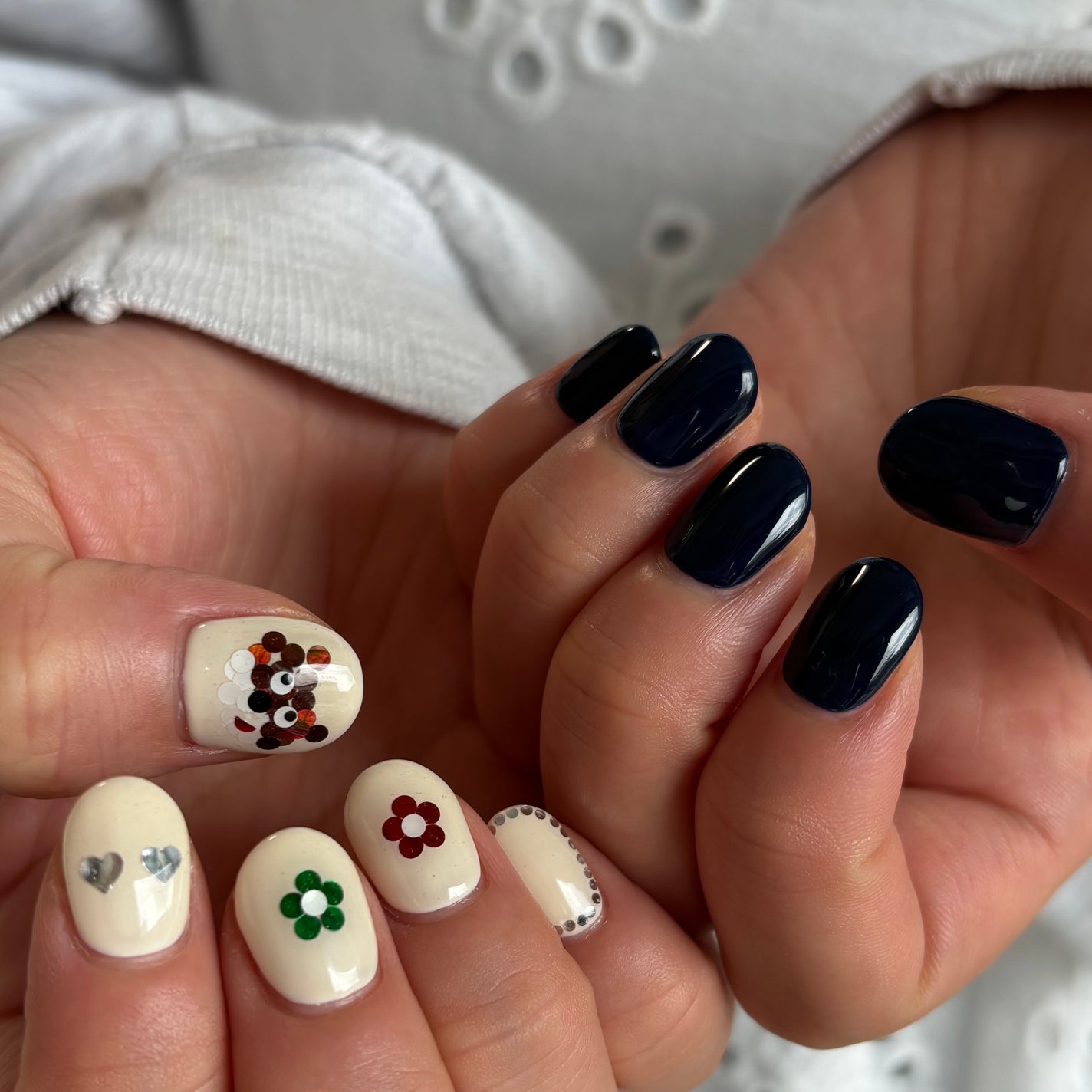 夏美🍉フォロバ on LIPS 「【ホログラムでつくる自分だけのアートネイル🫶🏻🔥】並べたり、ち..」(4枚目)