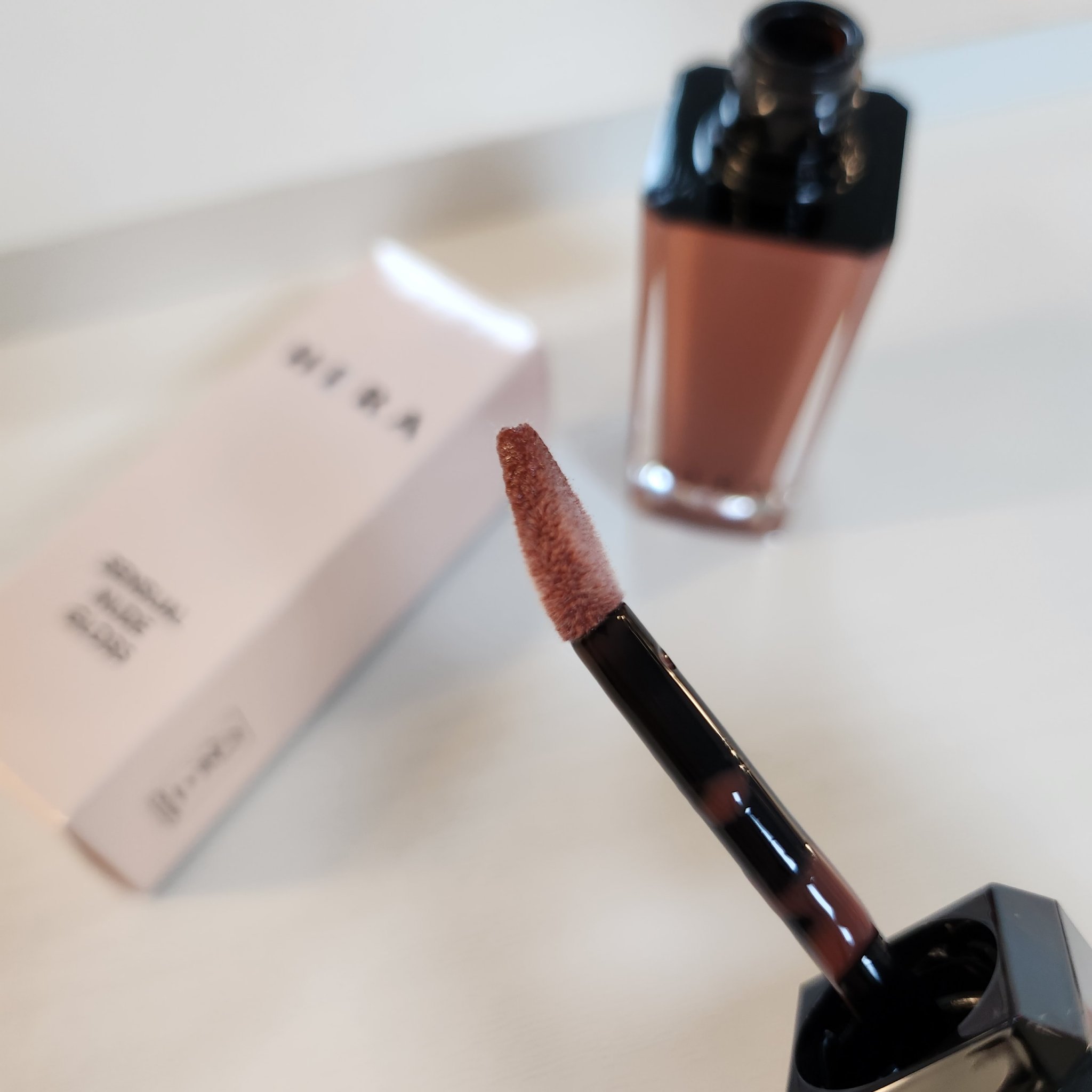 センシュアルヌードグロス/HERA/リップグロスを使ったクチコミ（3枚目）