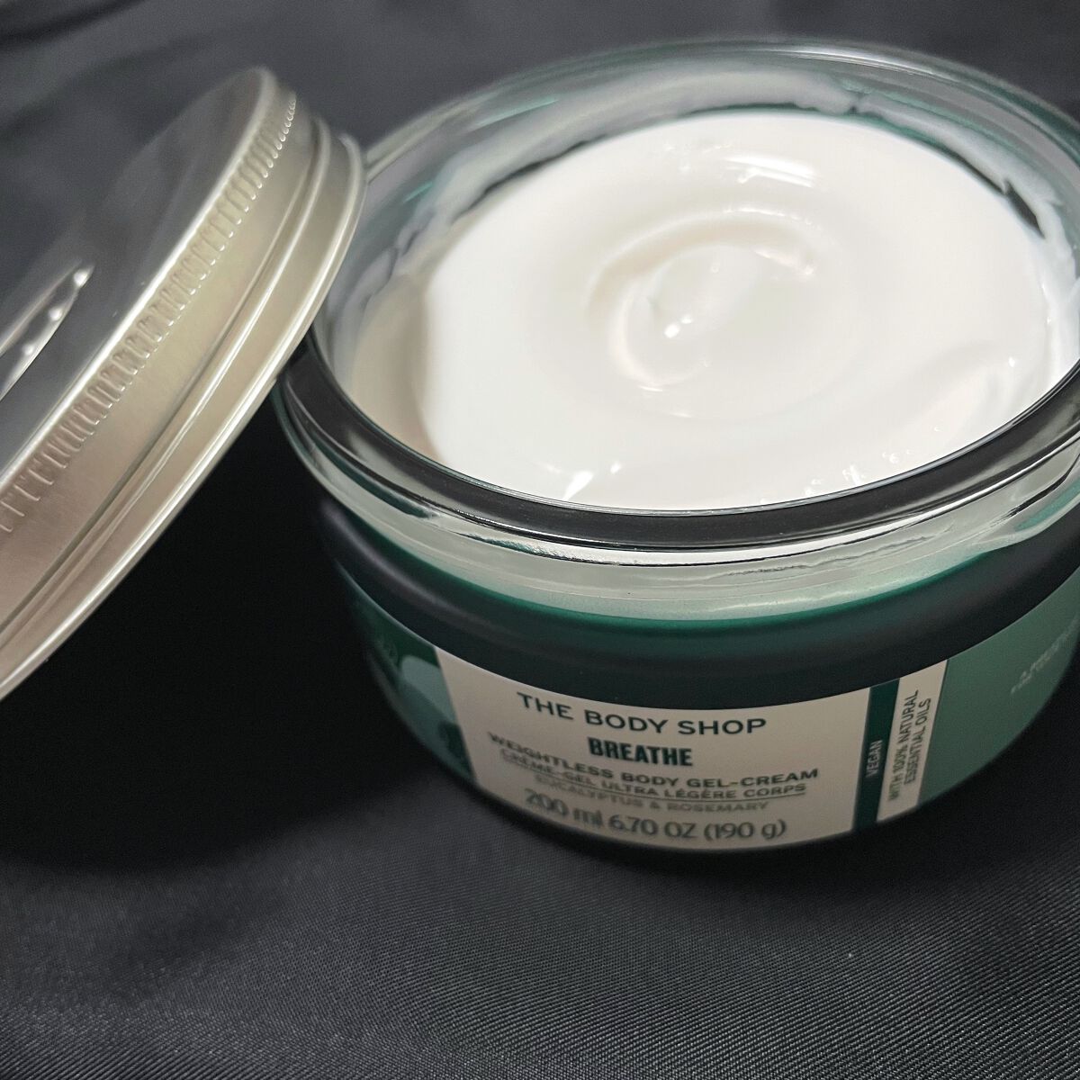 ウェルネス ボディジェルクリーム ユーカリ& ローズマリー/THE BODY SHOP/ボディクリームを使ったクチコミ（3枚目）