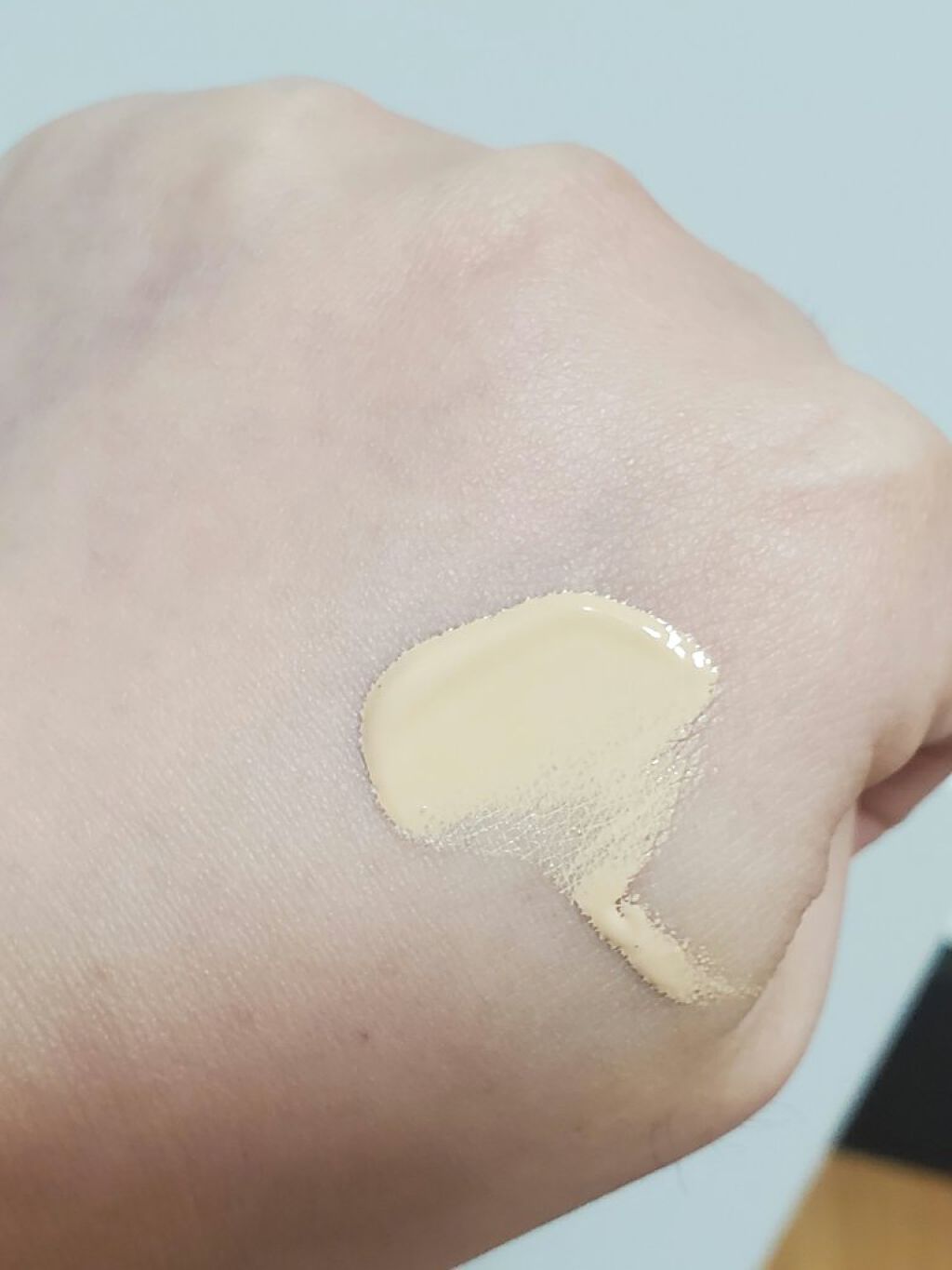 プリズム・リーブル・スキンケアリング・グロウ/GIVENCHY/リキッドファンデーションを使ったクチコミ(2枚目)