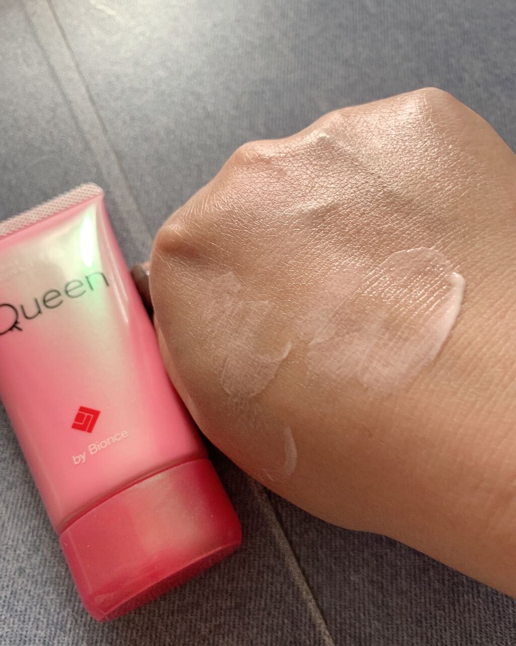 ツヤ肌モイストクリーム/Queen by Bionce/化粧下地を使ったクチコミ（3枚目）