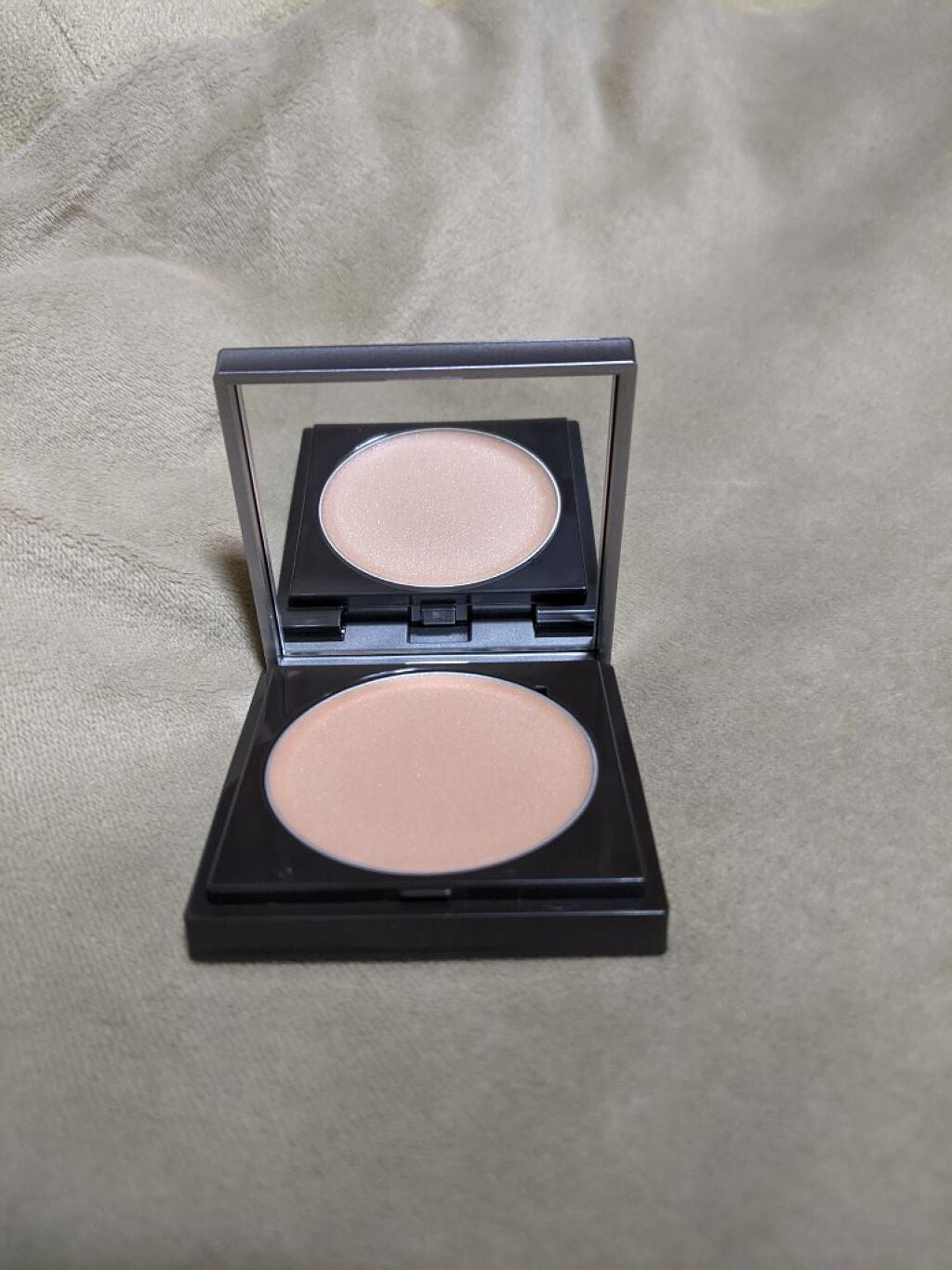 &be グロウハイライター/&be/クリームハイライトを使ったクチコミ(1枚目)