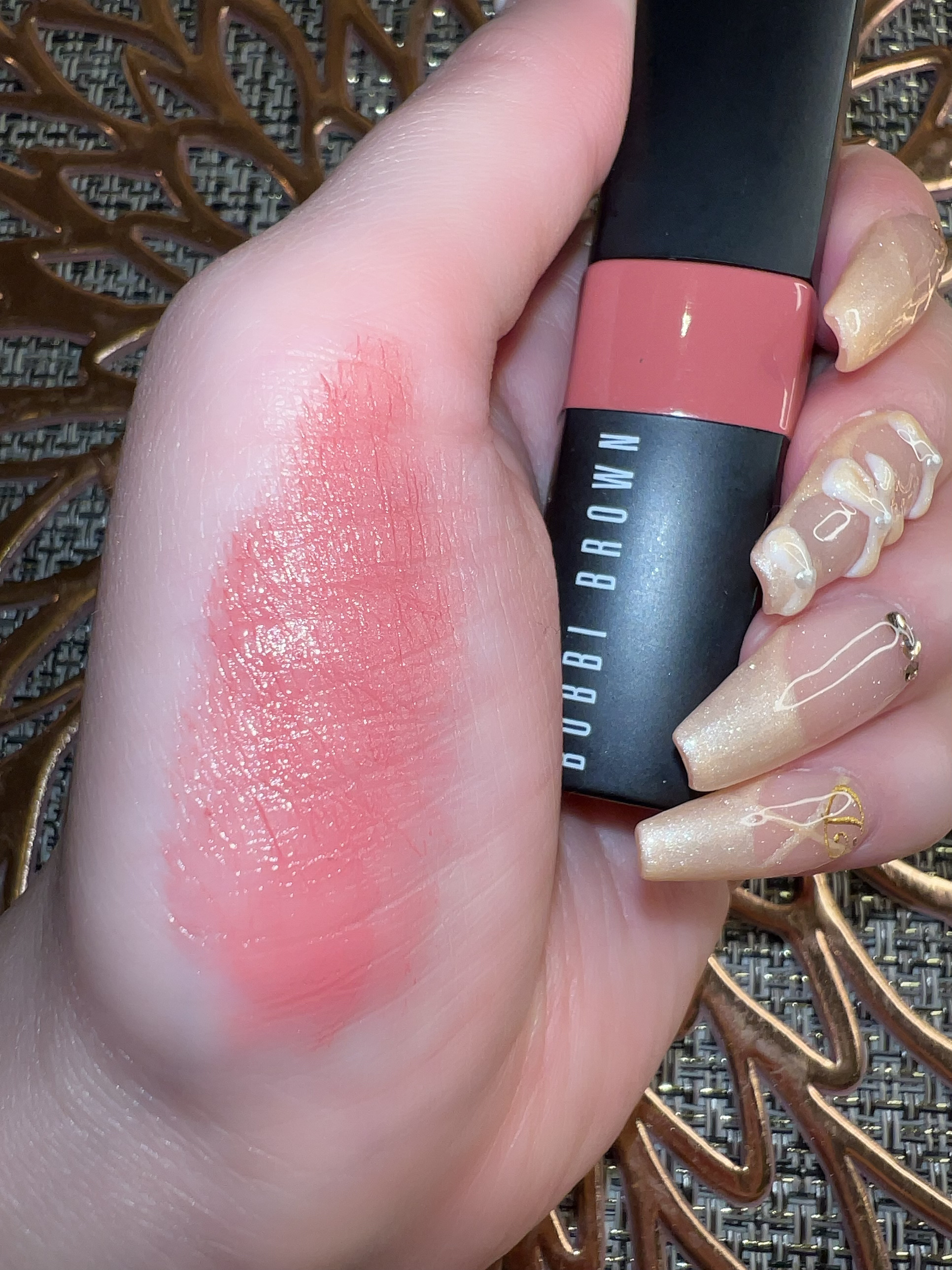 クラッシュド リップ カラー 31 ブロンディーピンク/BOBBI BROWN/口紅を使ったクチコミ（3枚目）