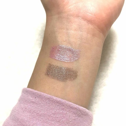 グリッター&グロウ リキッドアイシャドウ/stila/グリッターを使ったクチコミ(2枚目)