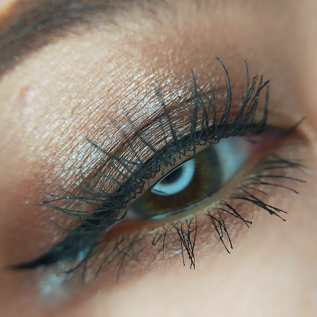 エクストラ ディメンション アイシャドウ/M・A・C/単色アイシャドウを使ったクチコミ（3枚目）