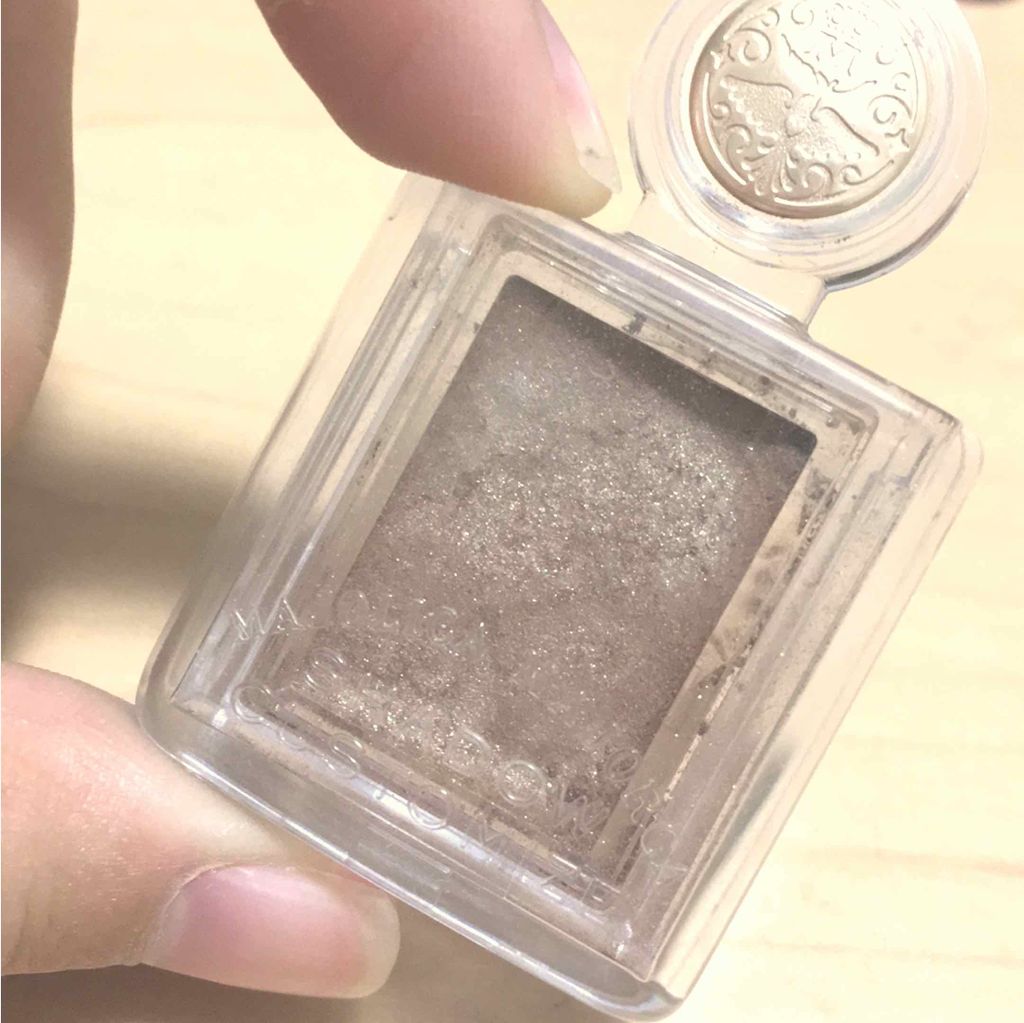 シャドーカスタマイズ/MAJOLICA MAJORCA/単色アイシャドウを使ったクチコミ（1枚目）