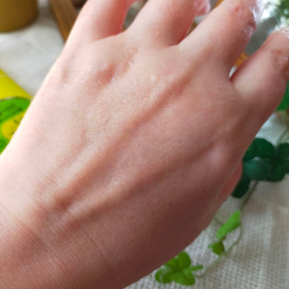 毛穴丸洗いスクラブ洗顔/ケアナボーテ/洗顔フォームを使ったクチコミ(4枚目)