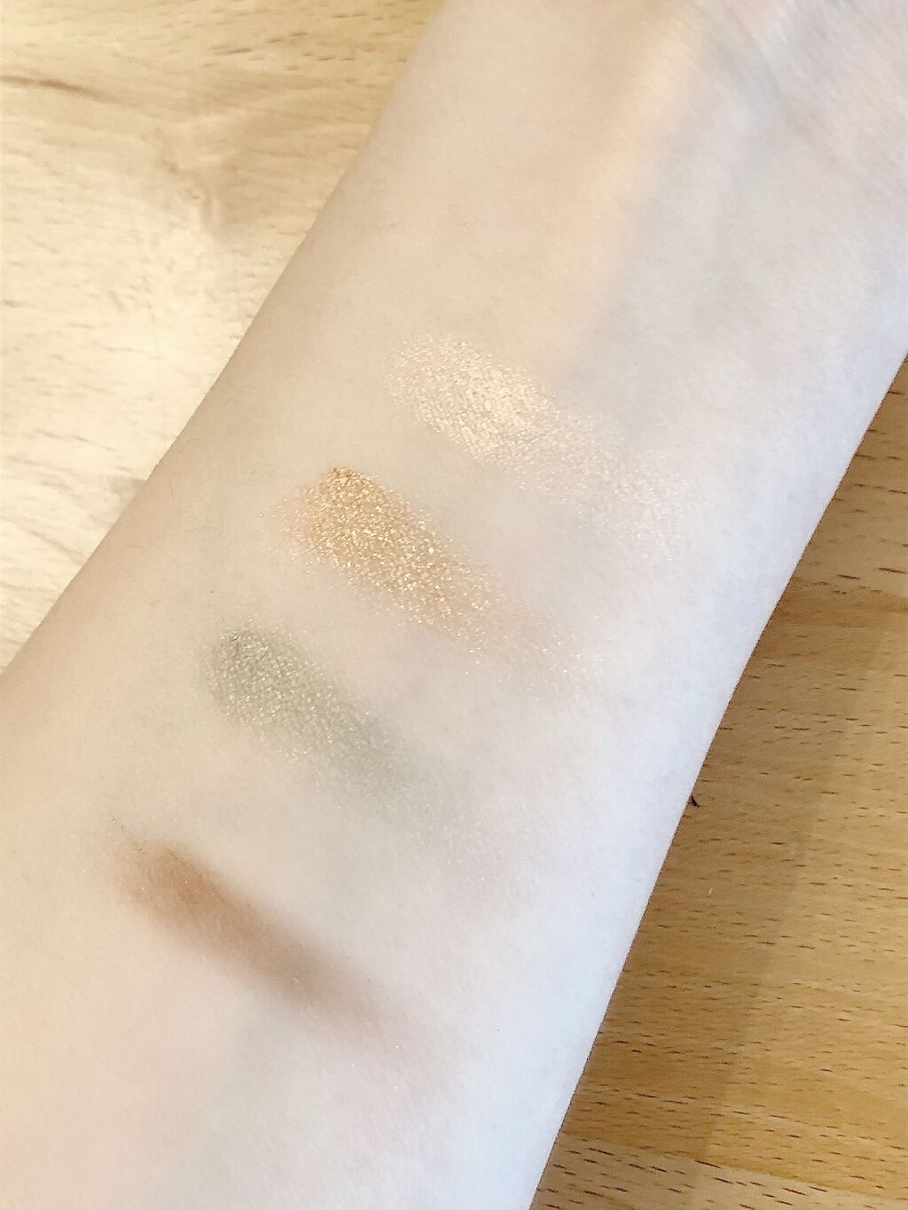 リアルクローズシャドウ/excel/アイシャドウパレットを使ったクチコミ(2枚目)