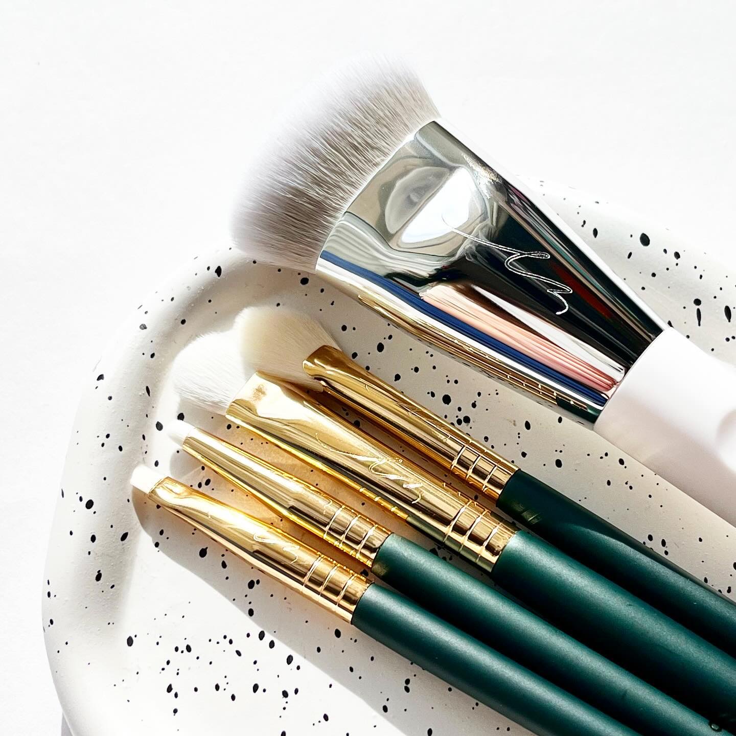 okhee 白玉ファンデーションブラシ/SOOA DOR/メイクブラシを使ったクチコミ（1枚目）