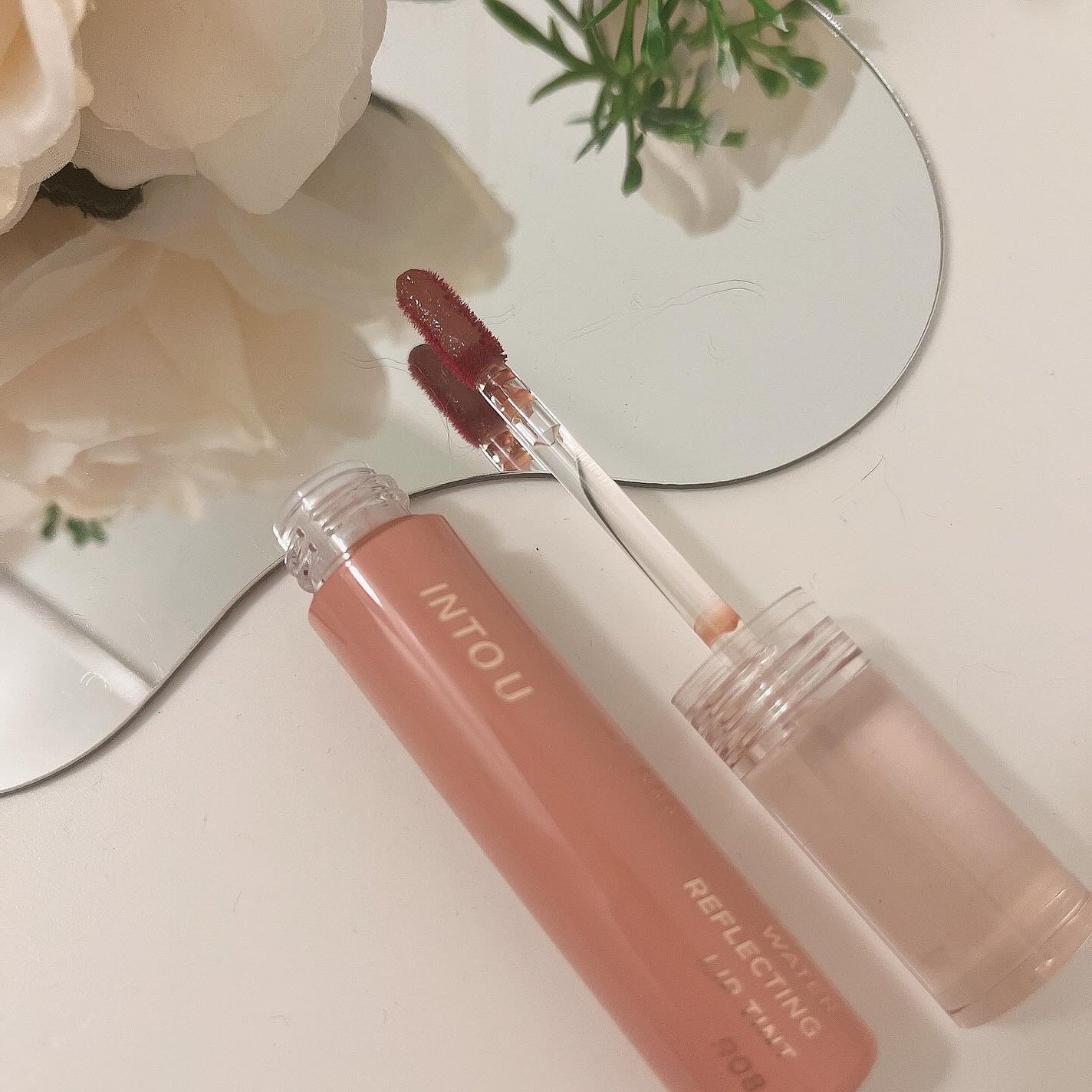 ウォーターリフレクティングリップティント/INTO U/リップティントを使ったクチコミ(2枚目)