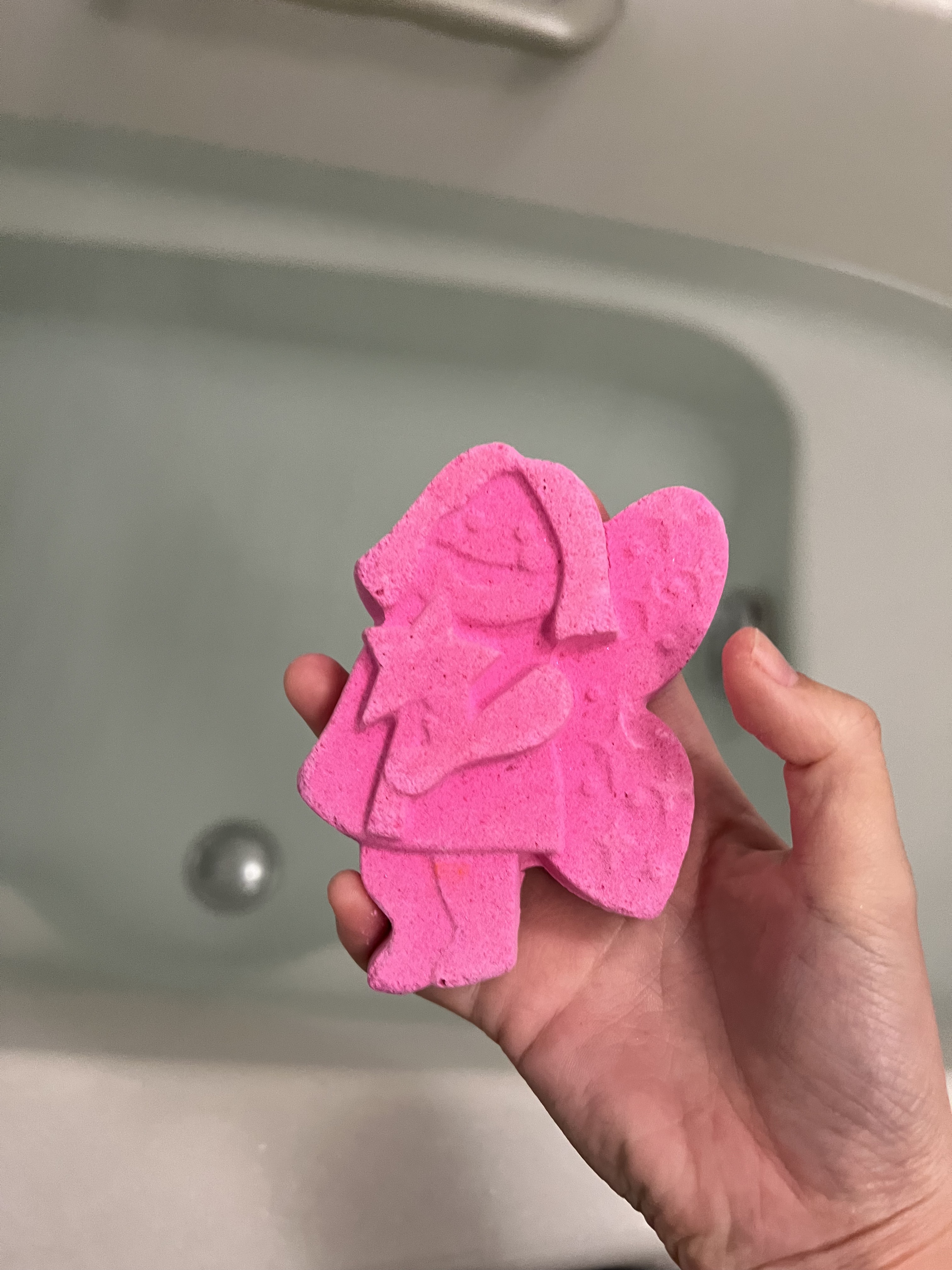 グルービーフェアリー（バスボム）/ラッシュ/炭酸系入浴剤を使ったクチコミ（1枚目）