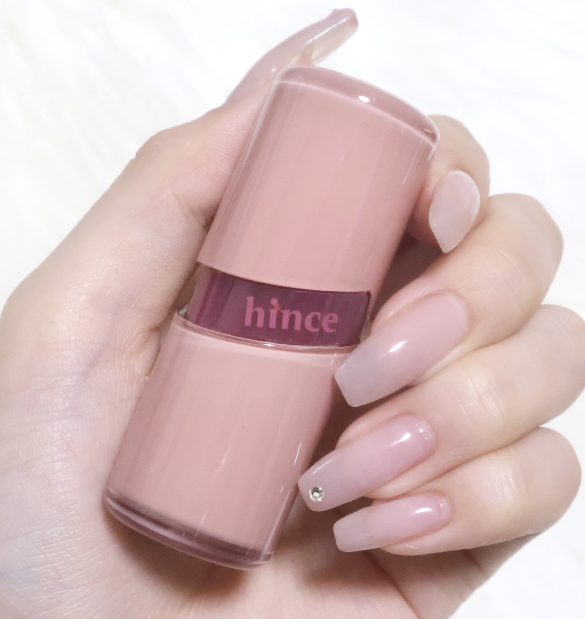 ロウグロウジェルティント R002 ロウローズ/hince/リップティントを使ったクチコミ（2枚目）