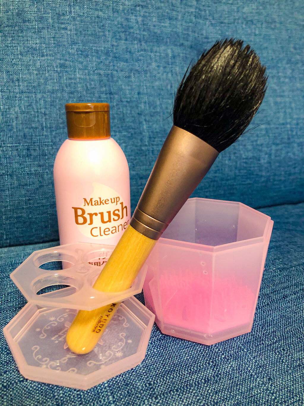 メイクブラシ専用クリーナー/DAISO/その他化粧小物を使ったクチコミ（3枚目）