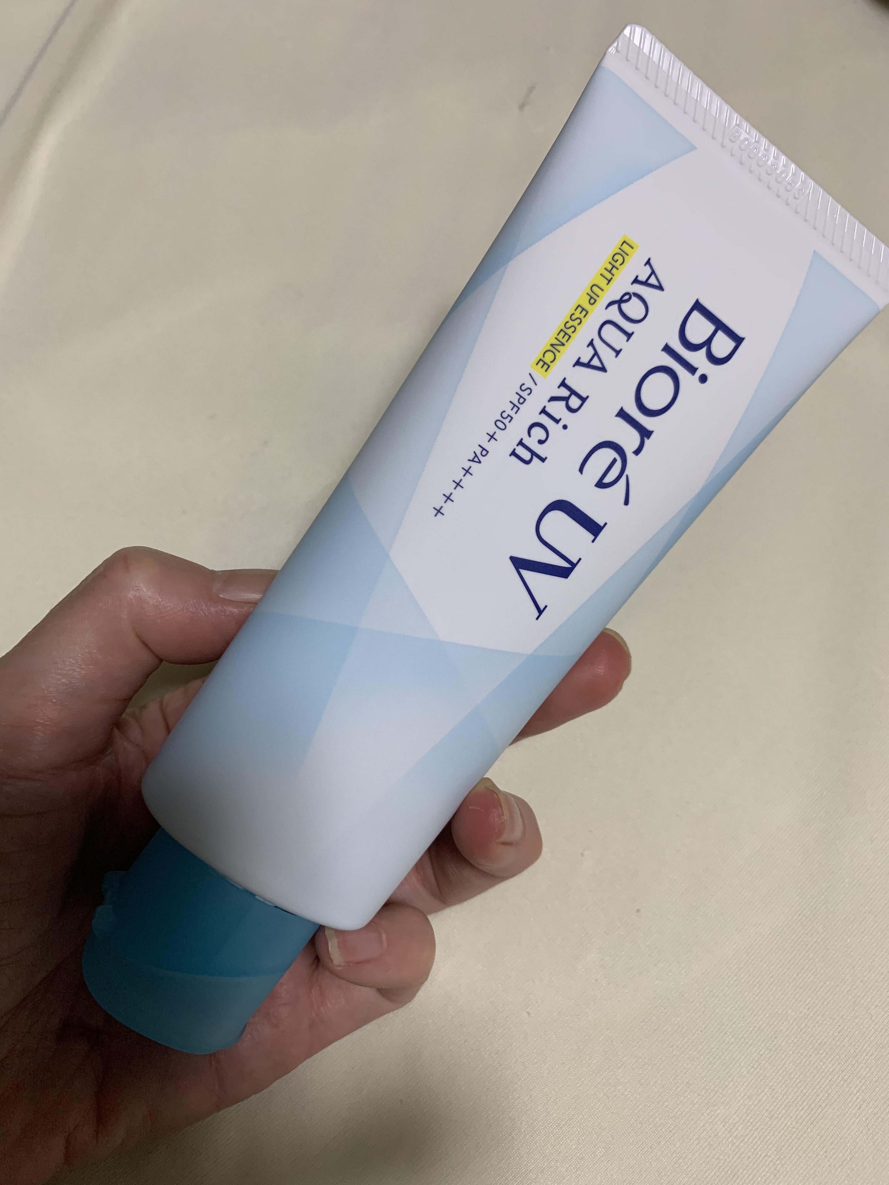 ビオレUV アクアリッチ ライトアップエッセンス/ビオレ/日焼け止めクリームを使ったクチコミ（2枚目）