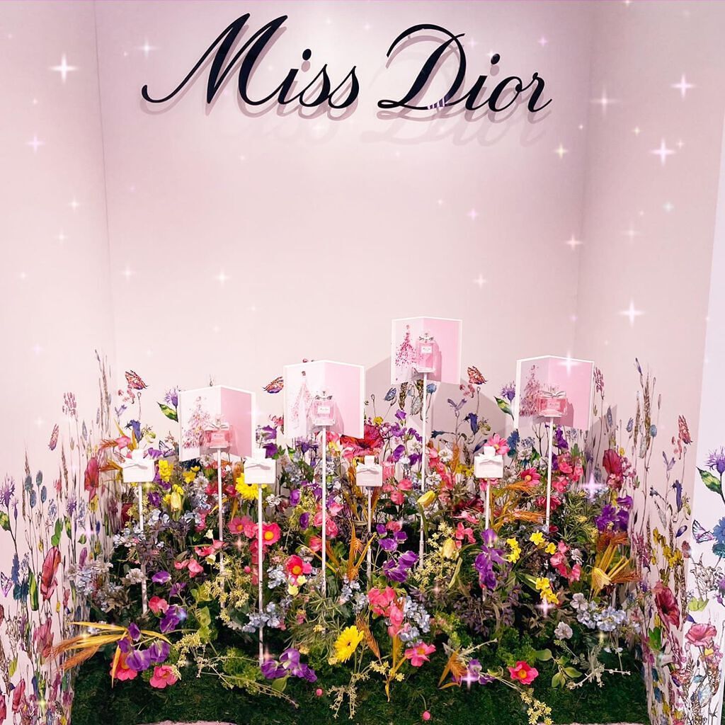 すぅ on LIPS 「ʚ♡ɞ✧*。ディオールDior✧*。ミスディオールアートイベン..」(1枚目)