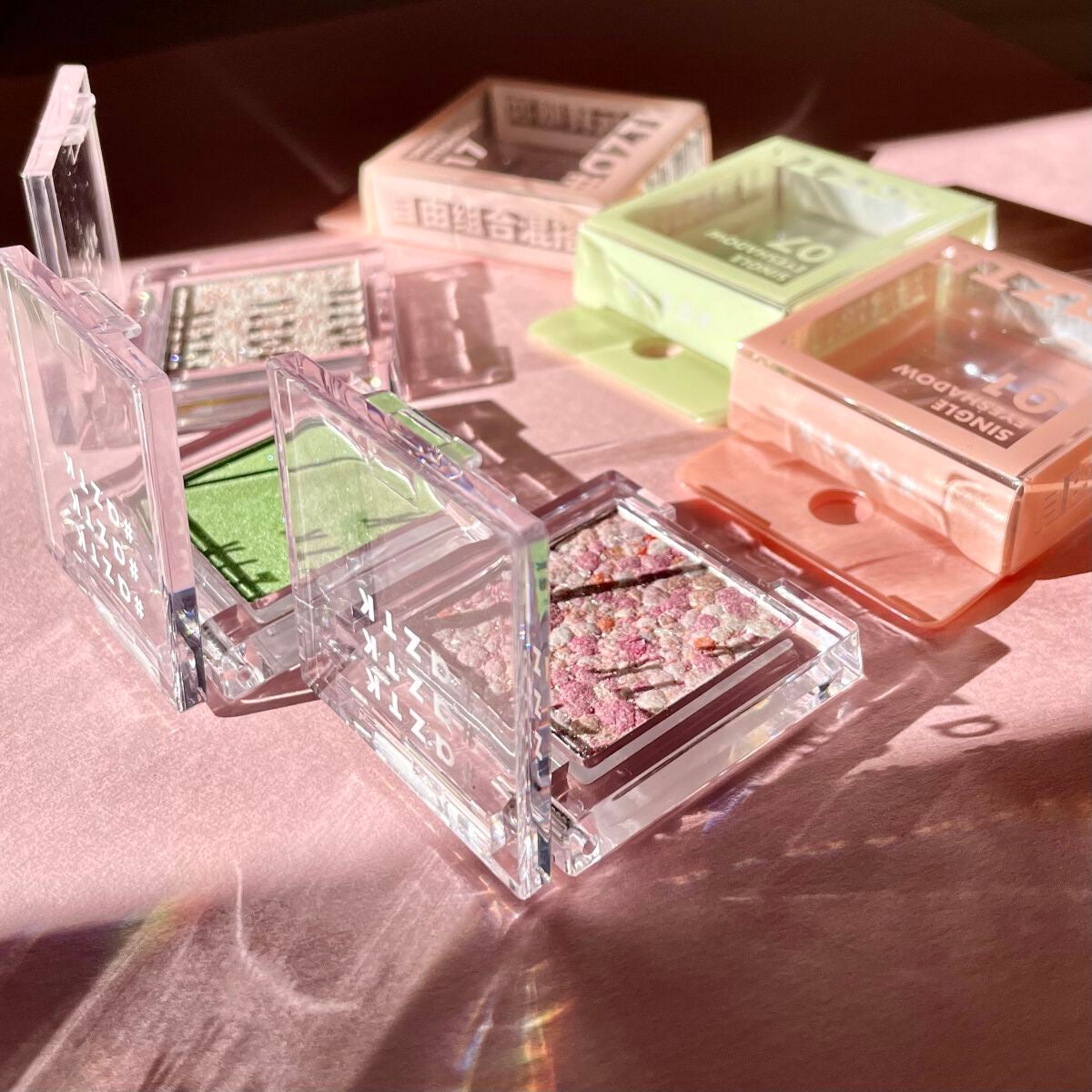 シングルアイシャドウ/aZTK/単色アイシャドウを使ったクチコミ(4枚目)