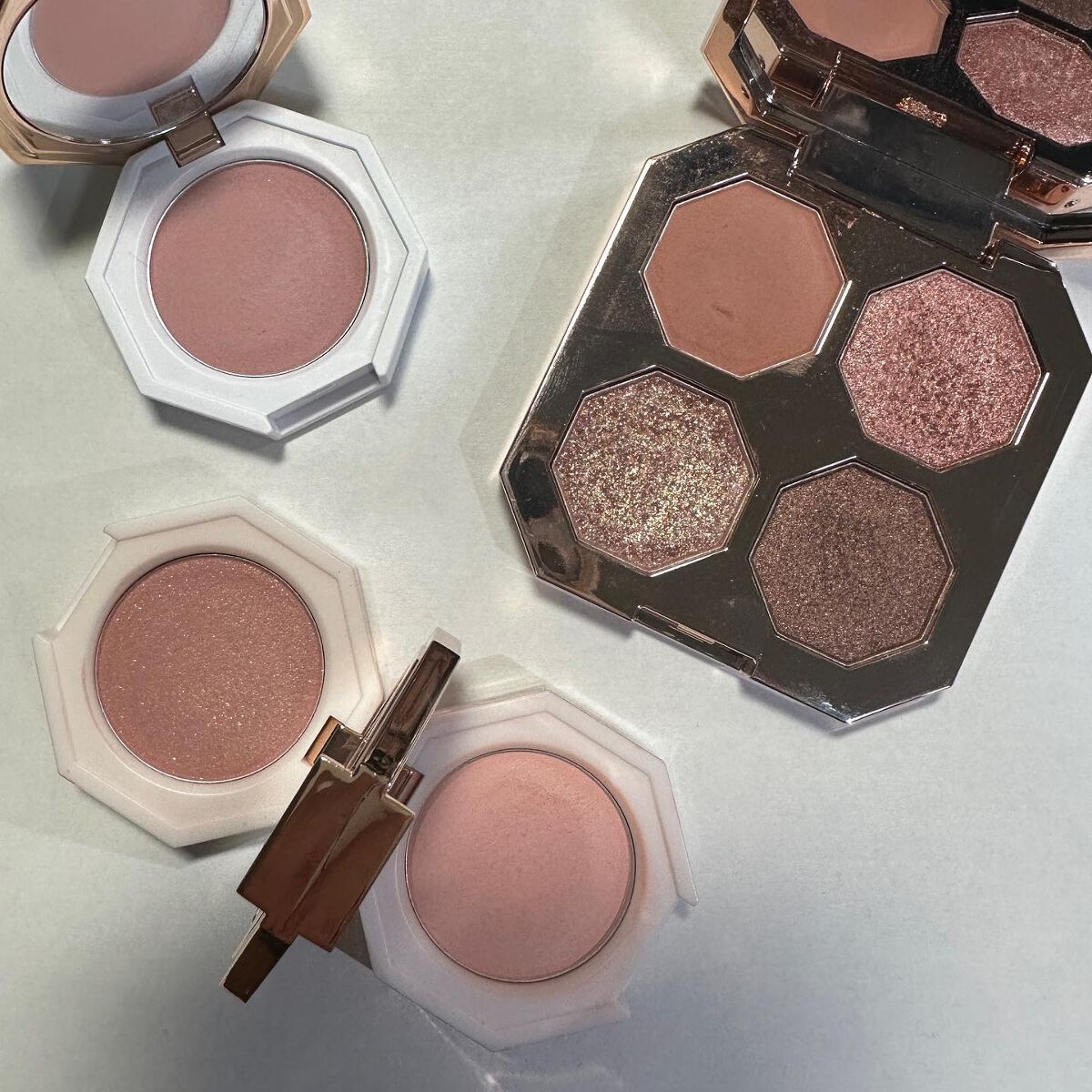 アイシャドウ　 3F アンティークローズ/BOBBI BROWN/単色アイシャドウを使ったクチコミ（2枚目）