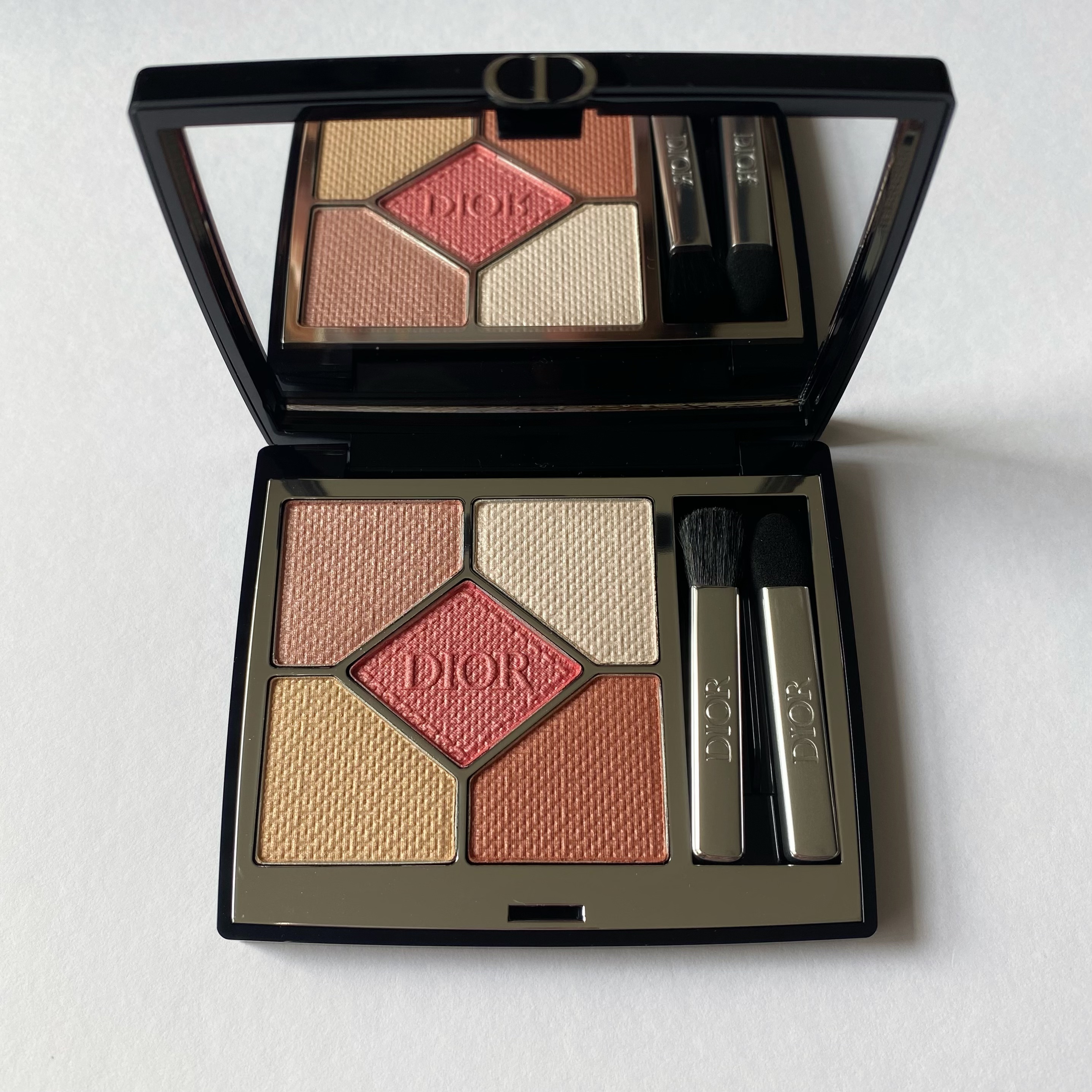 ディオールショウ サンク クルール/Dior/アイシャドウを使ったクチコミ（3枚目）