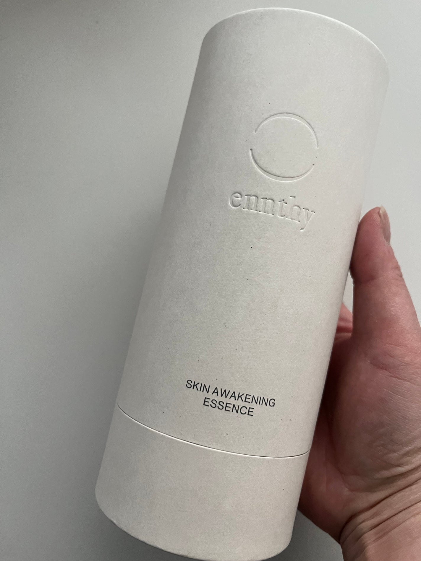 S on LIPS 「ennthyスキンアウェイクニングエッセンス脂質を効果的に補い..」(1枚目)