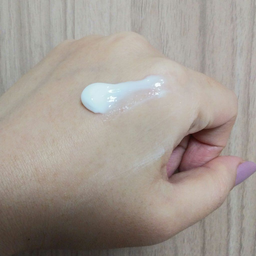 乾燥小じわフェイスクリーム/DAISO/フェイスクリームを使ったクチコミ（2枚目）