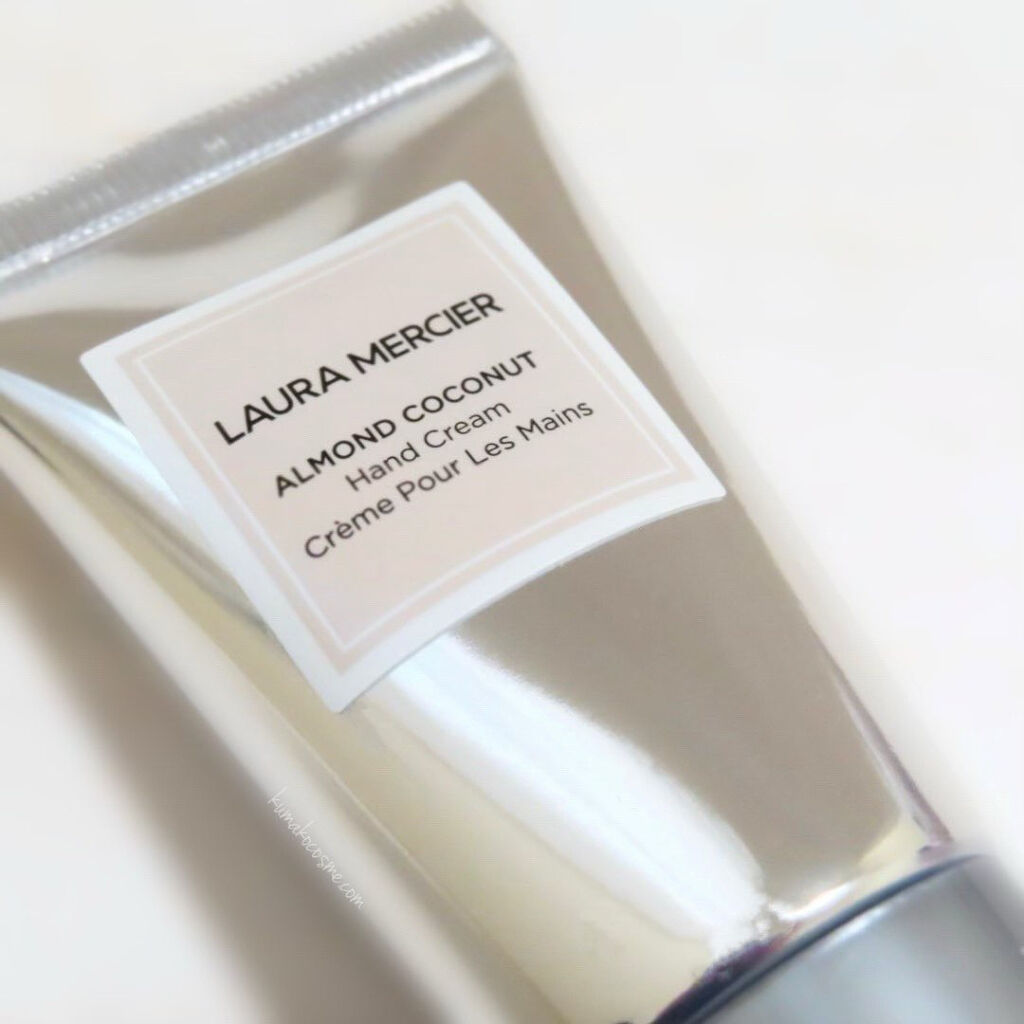 試してみた】ハンドクリーム アーモンドココナッツミルク ローラ