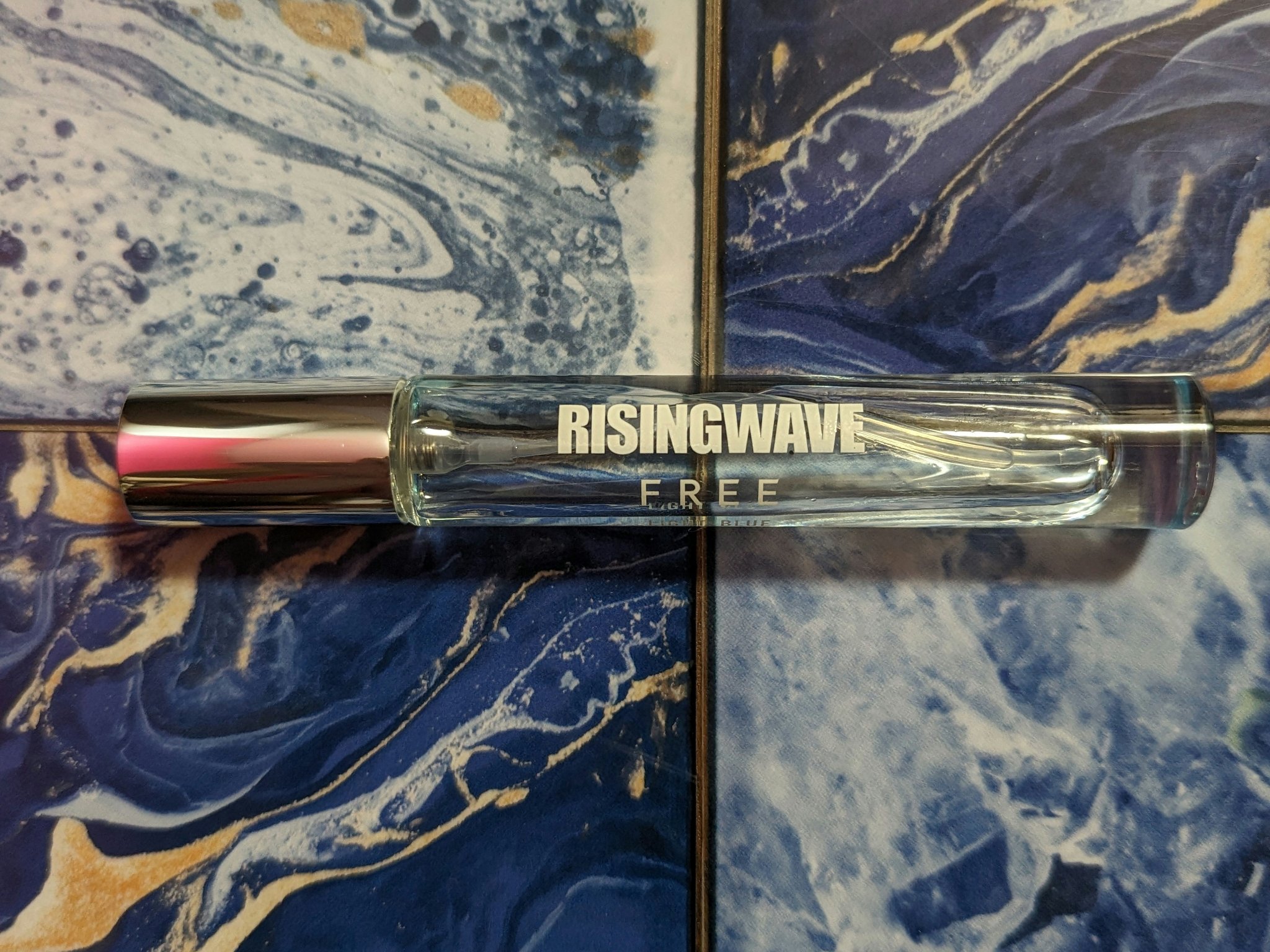 ライジングウェーブ フリー ライトブルー オードトワレ MINI/ライジングウェーブ/香水(レディース)を使ったクチコミ（1枚目）