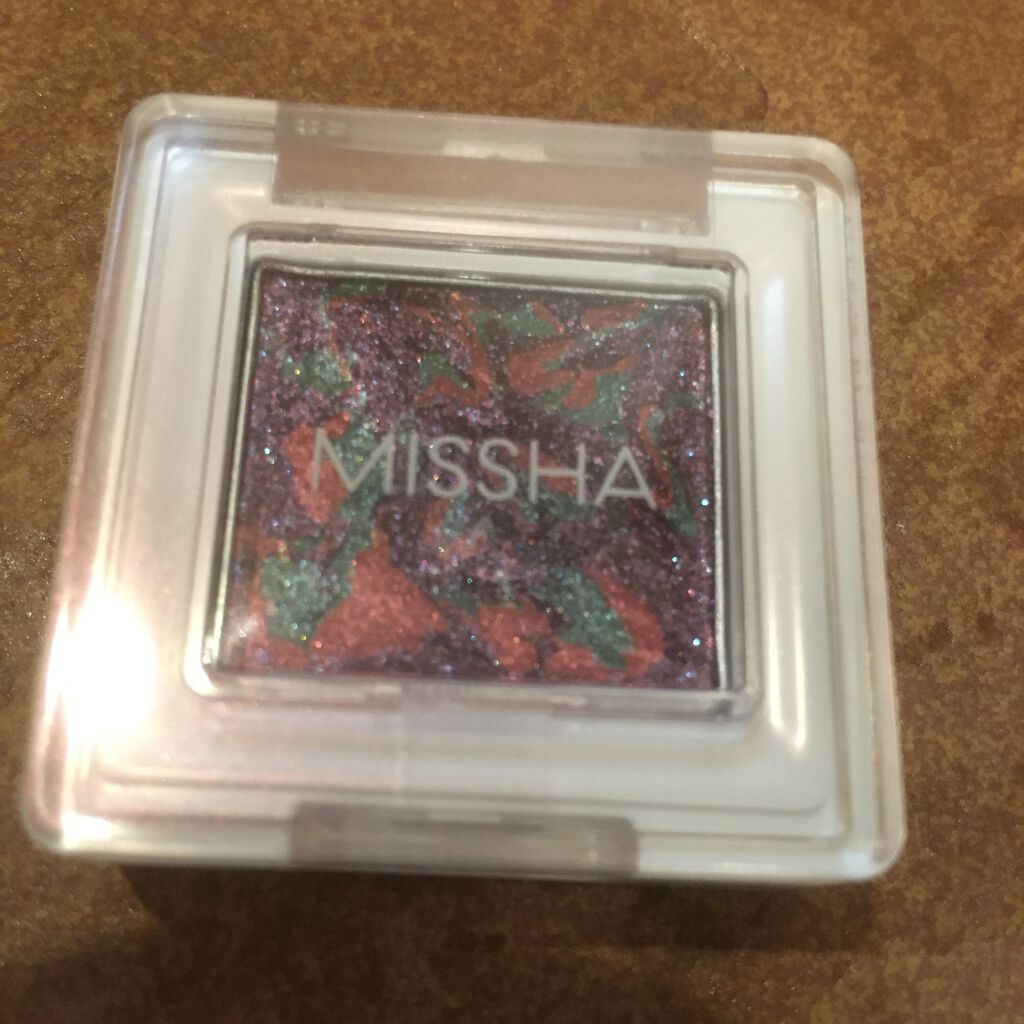 グリッタープリズム シャドウ/MISSHA/グリッターを使ったクチコミ（1枚目）